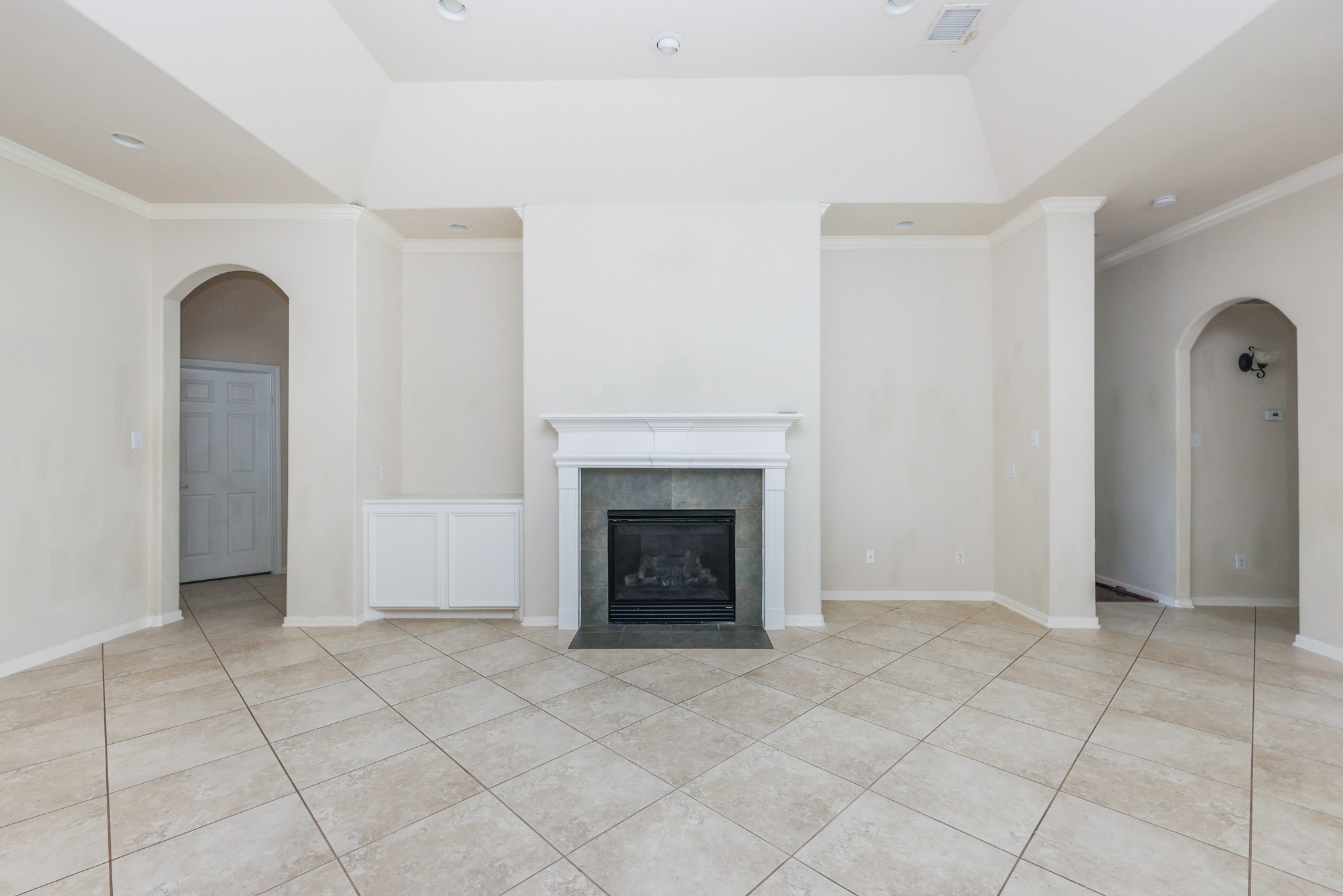 48 Pebble Beach Court Property Photo 4