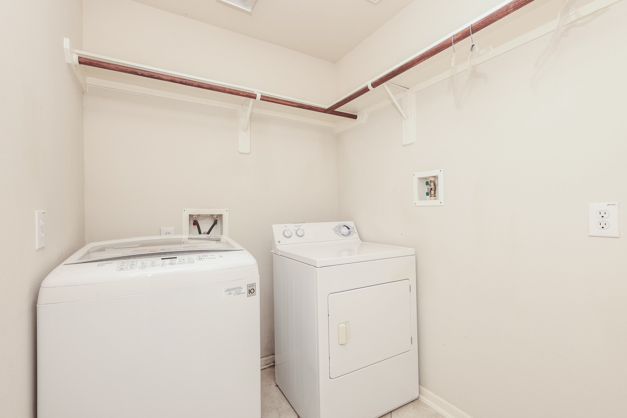 48 Pebble Beach Court Property Photo 17