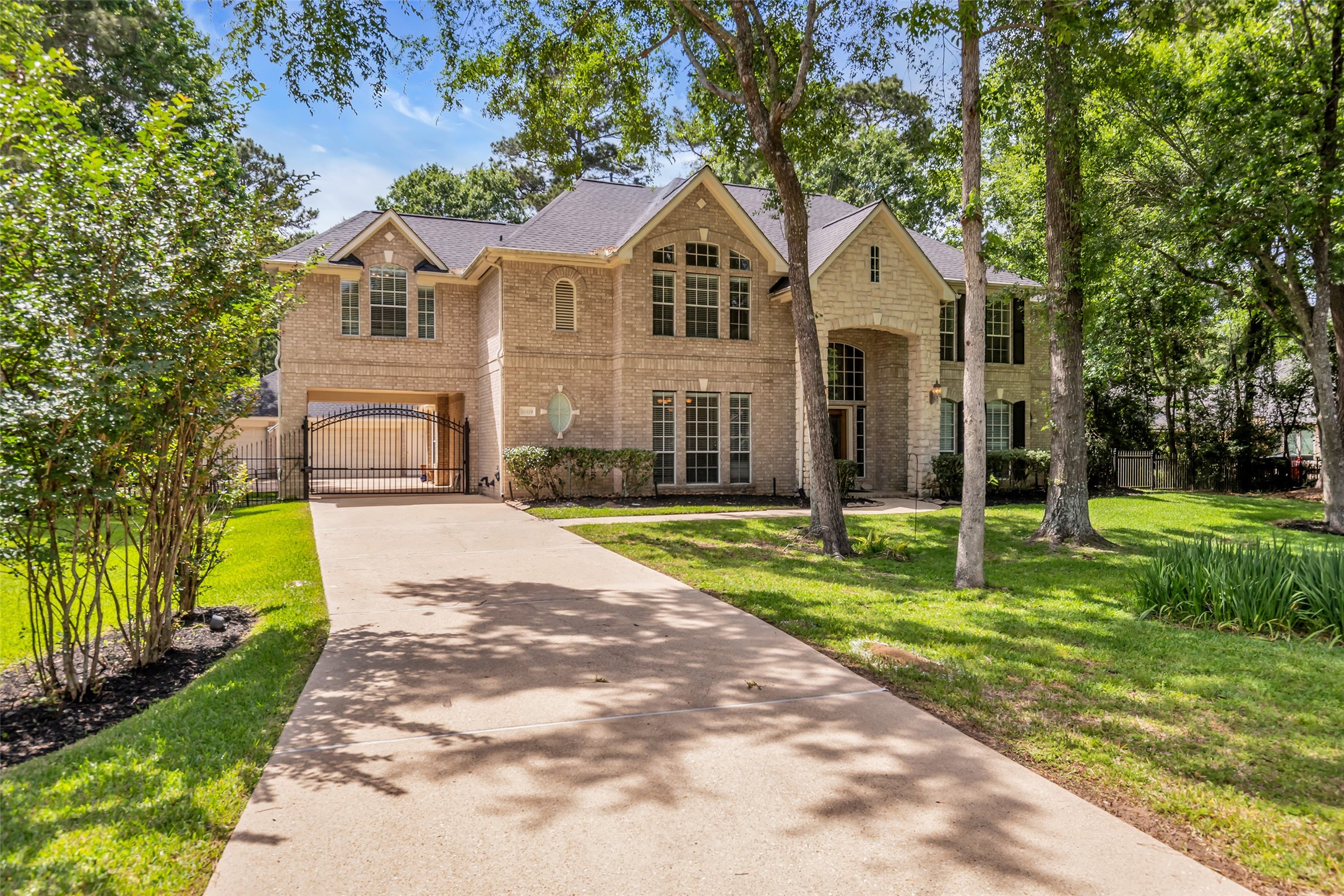 10419 Clubhouse Circle Property Photo 6