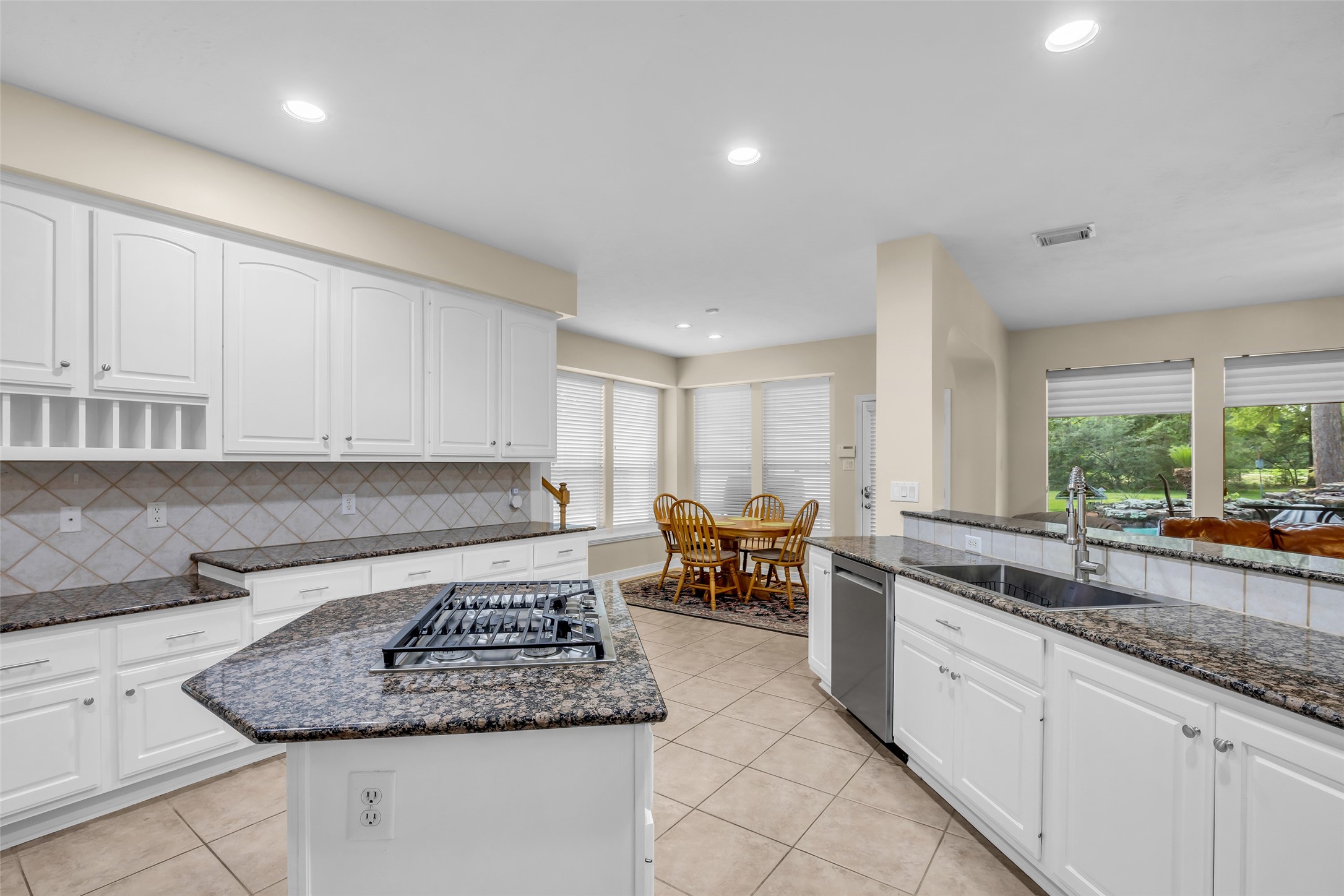 10419 Clubhouse Circle Property Photo 13