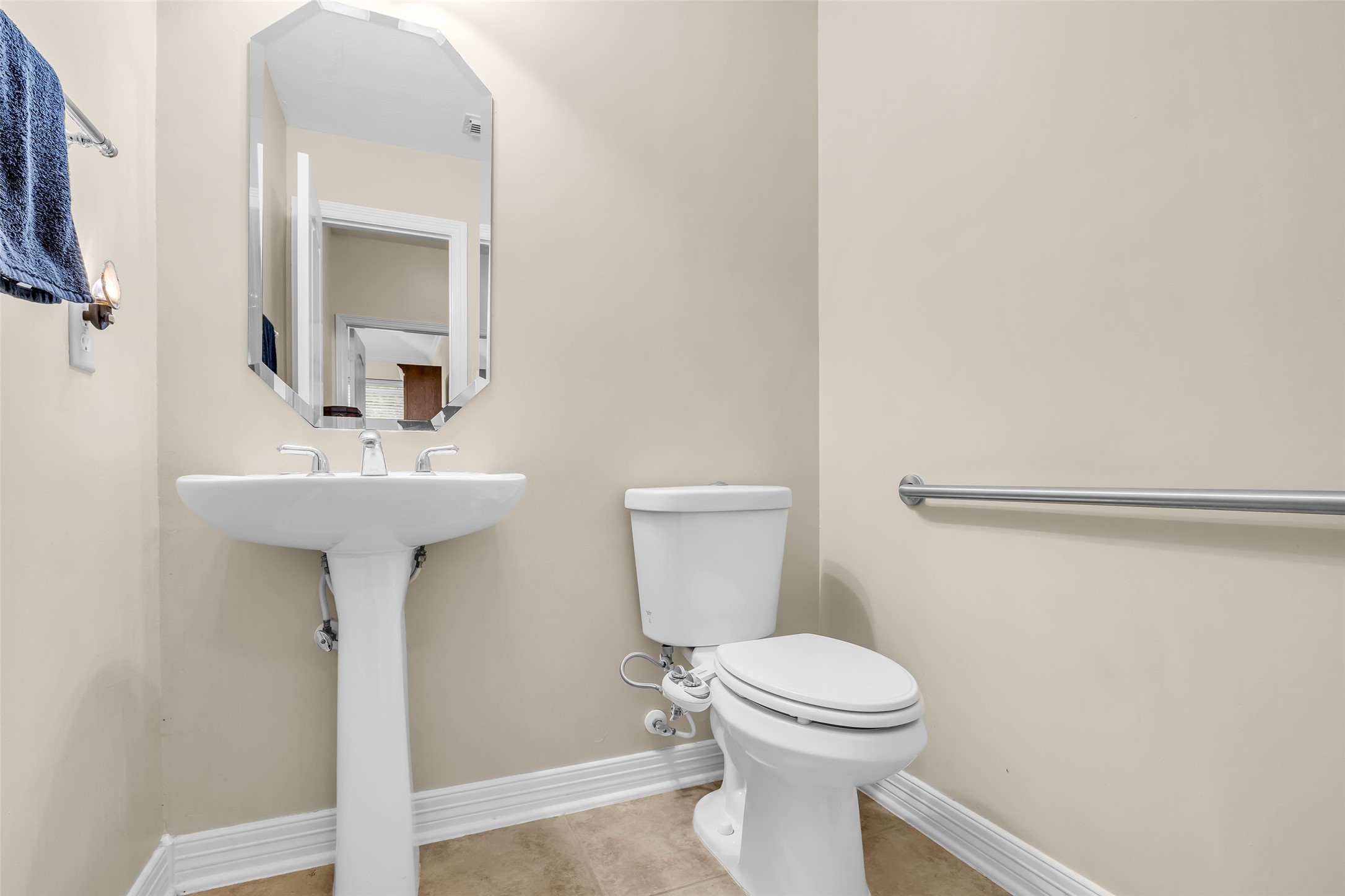 10419 Clubhouse Circle Property Photo 29