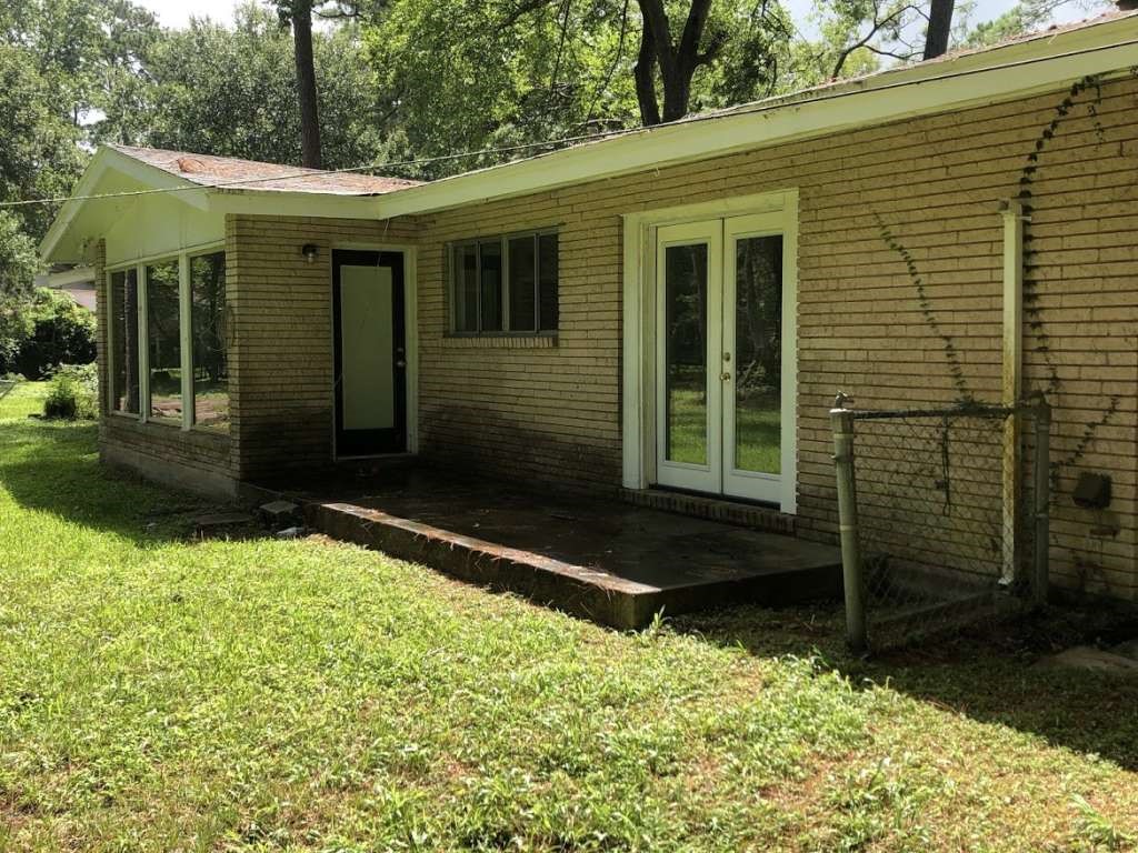 3515 Elm Drive Property Photo 2