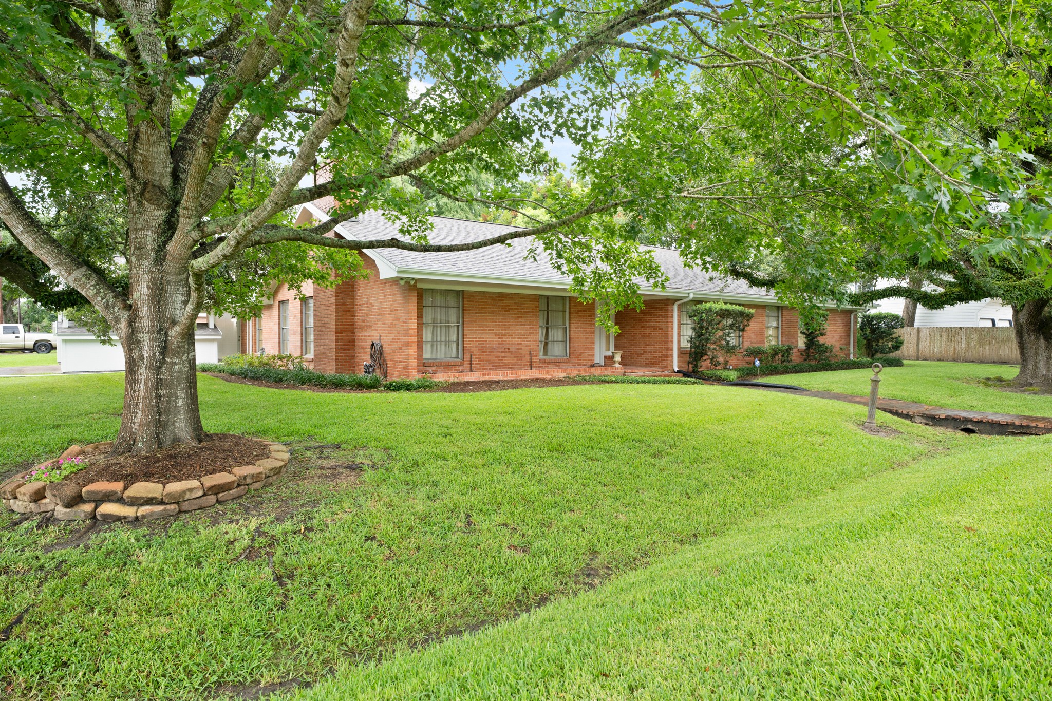 303 S Jackson Street Property Photo 1
