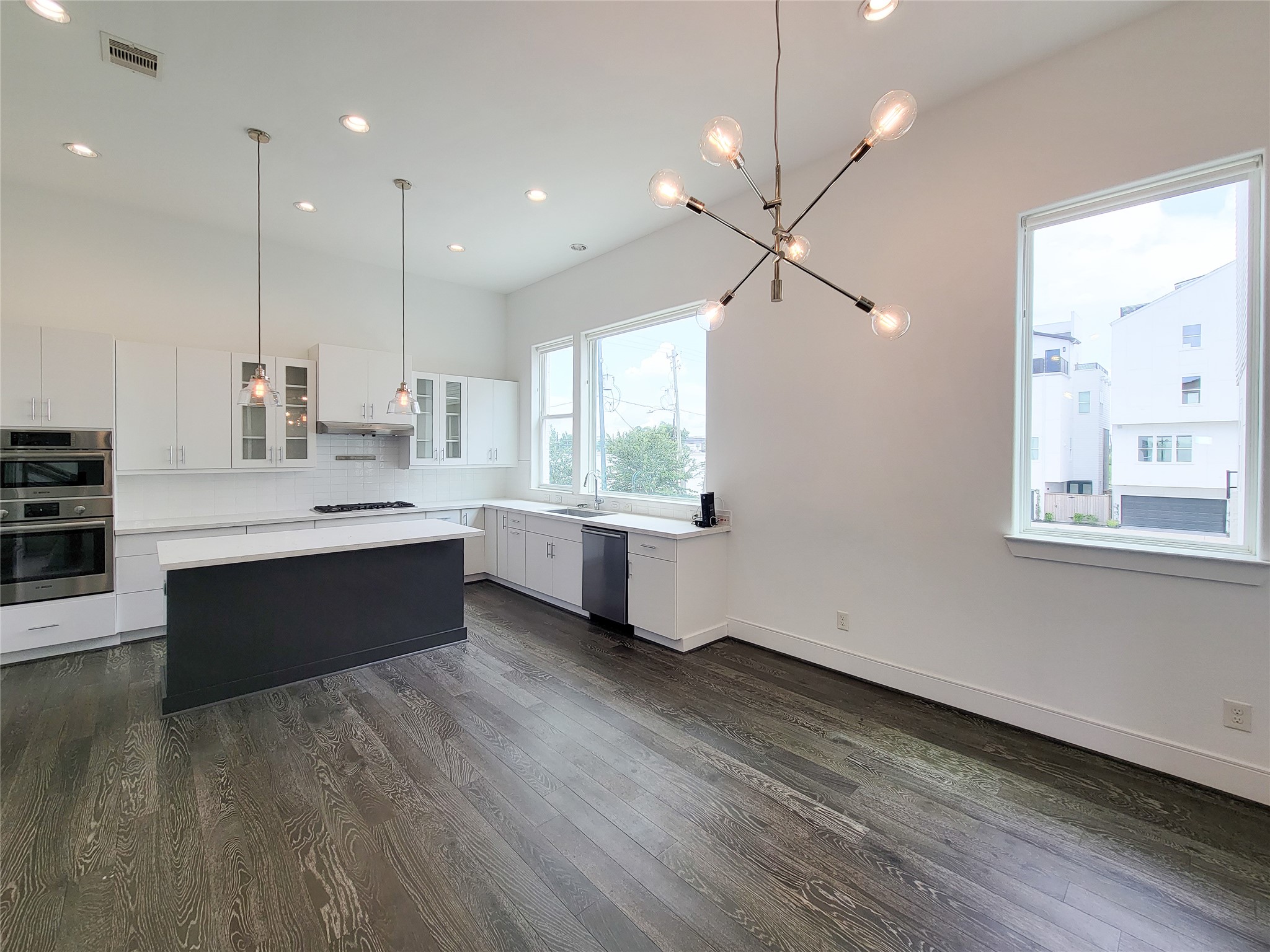 9 N St Charles Street B Property Photo 13