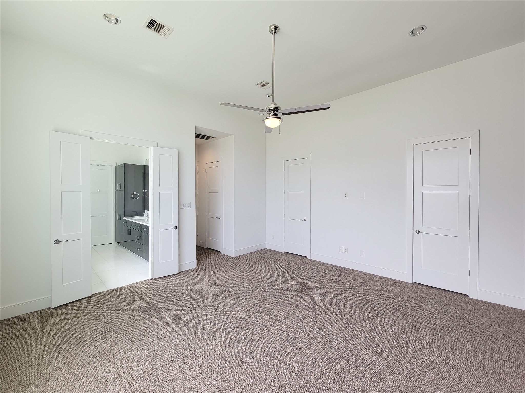 9 N St Charles Street B Property Photo 25