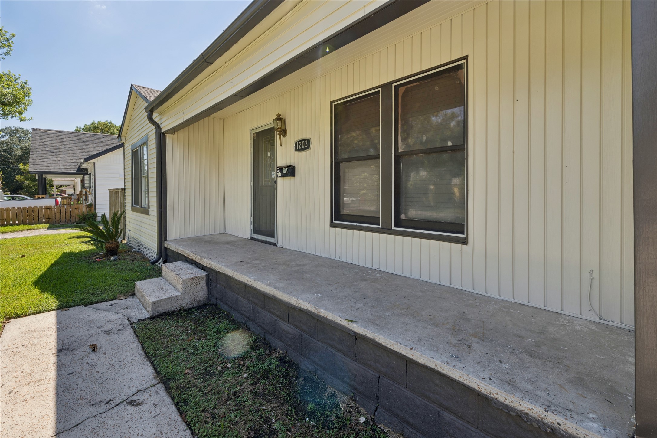 1203 Adams Street Property Photo 2