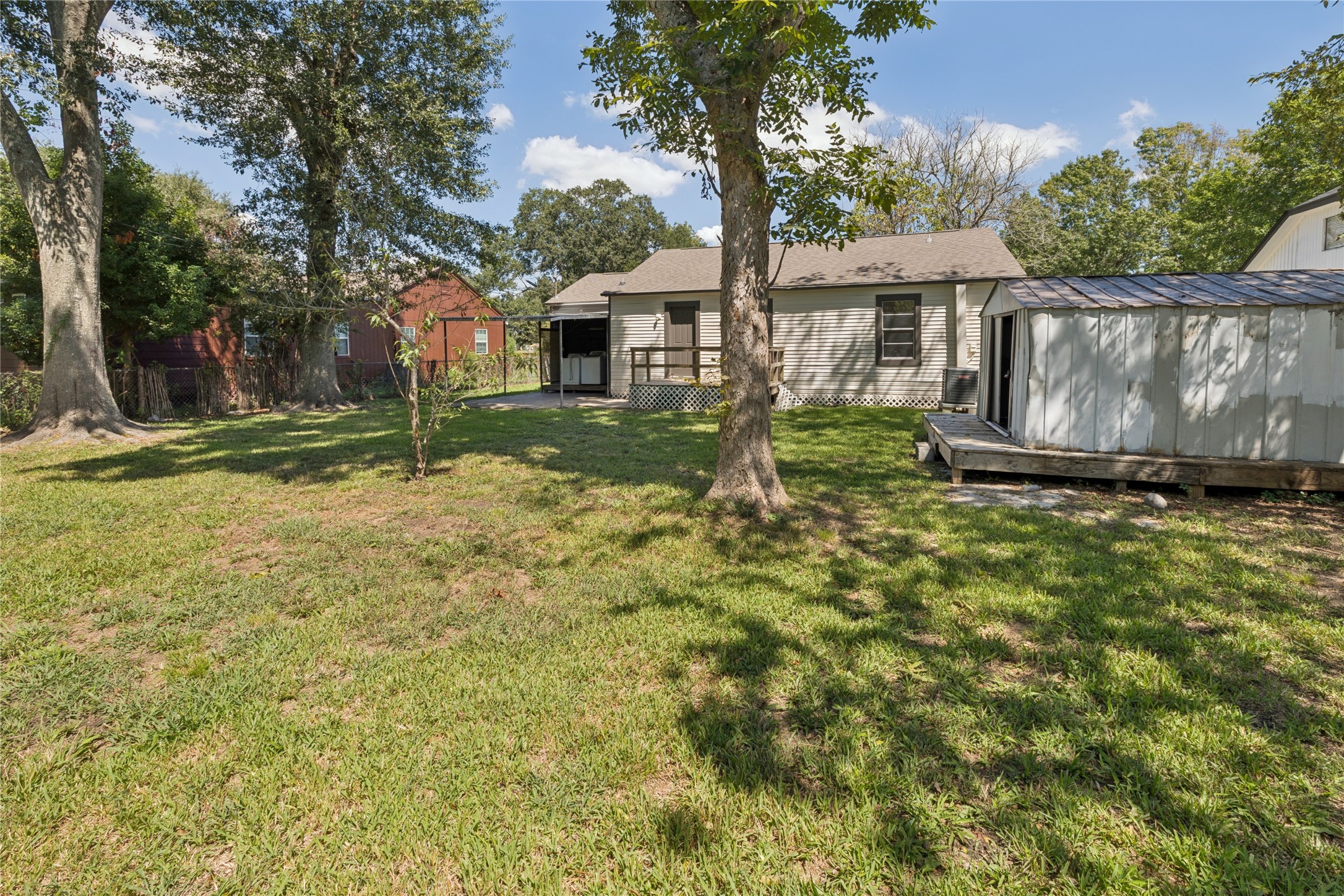 1203 Adams Street Property Photo 20