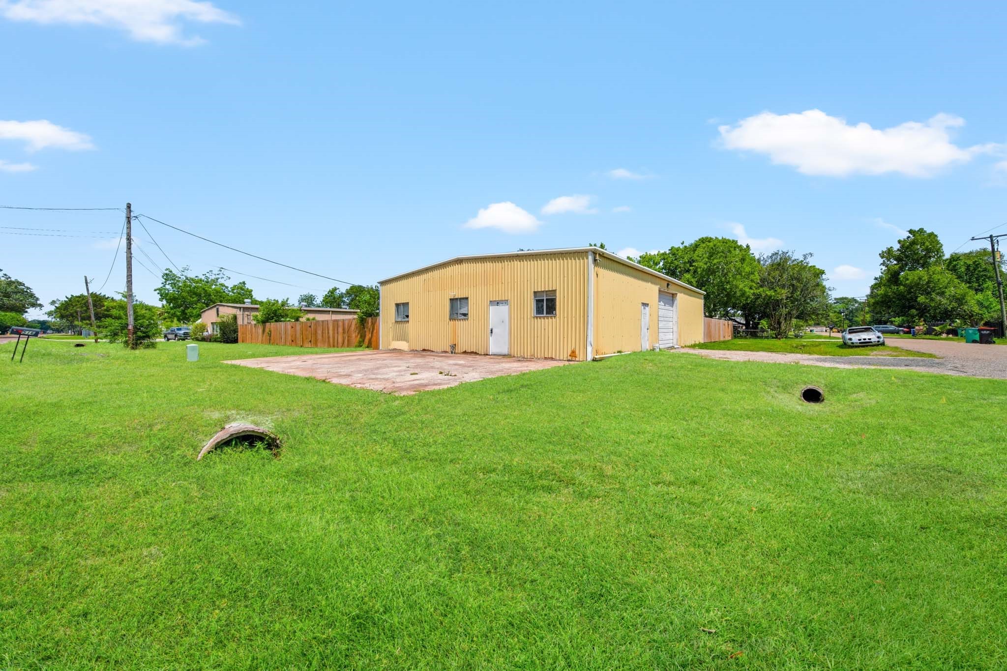 516 Cedar Bayou Road Property Photo 1