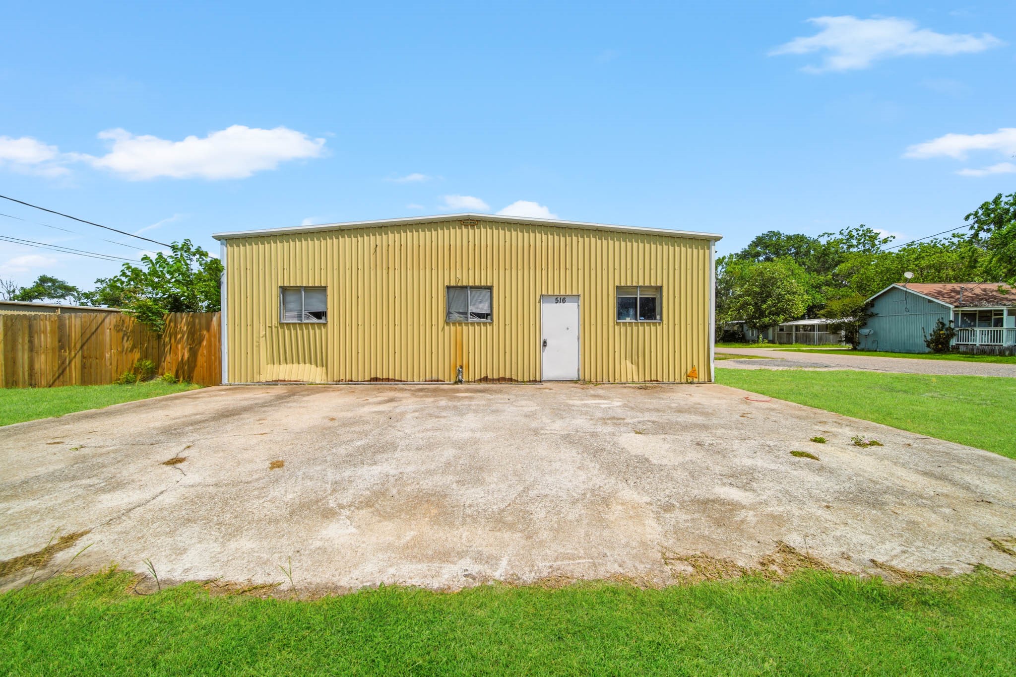 516 Cedar Bayou Road Property Photo 2