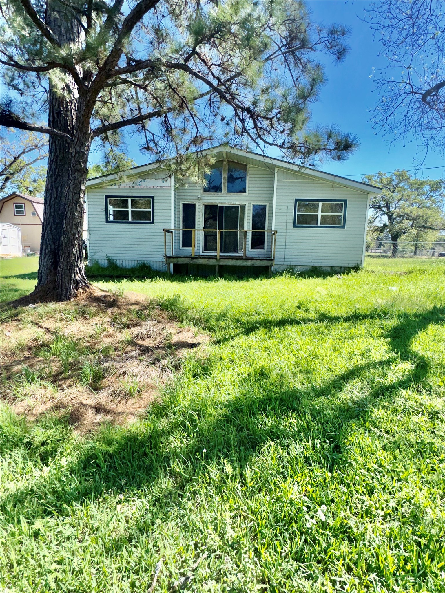 10 Tomahawk Street Property Photo