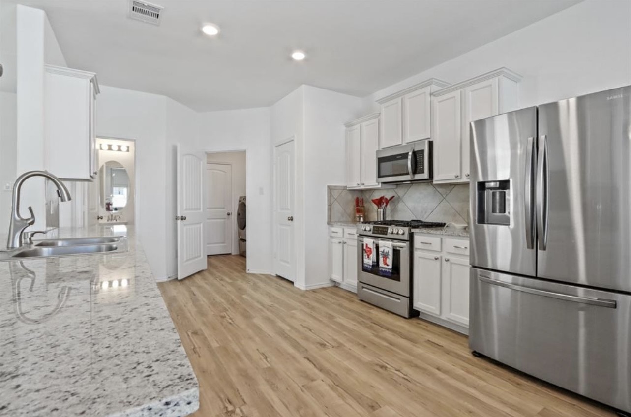 18426 White Stallion Lane Property Photo 17