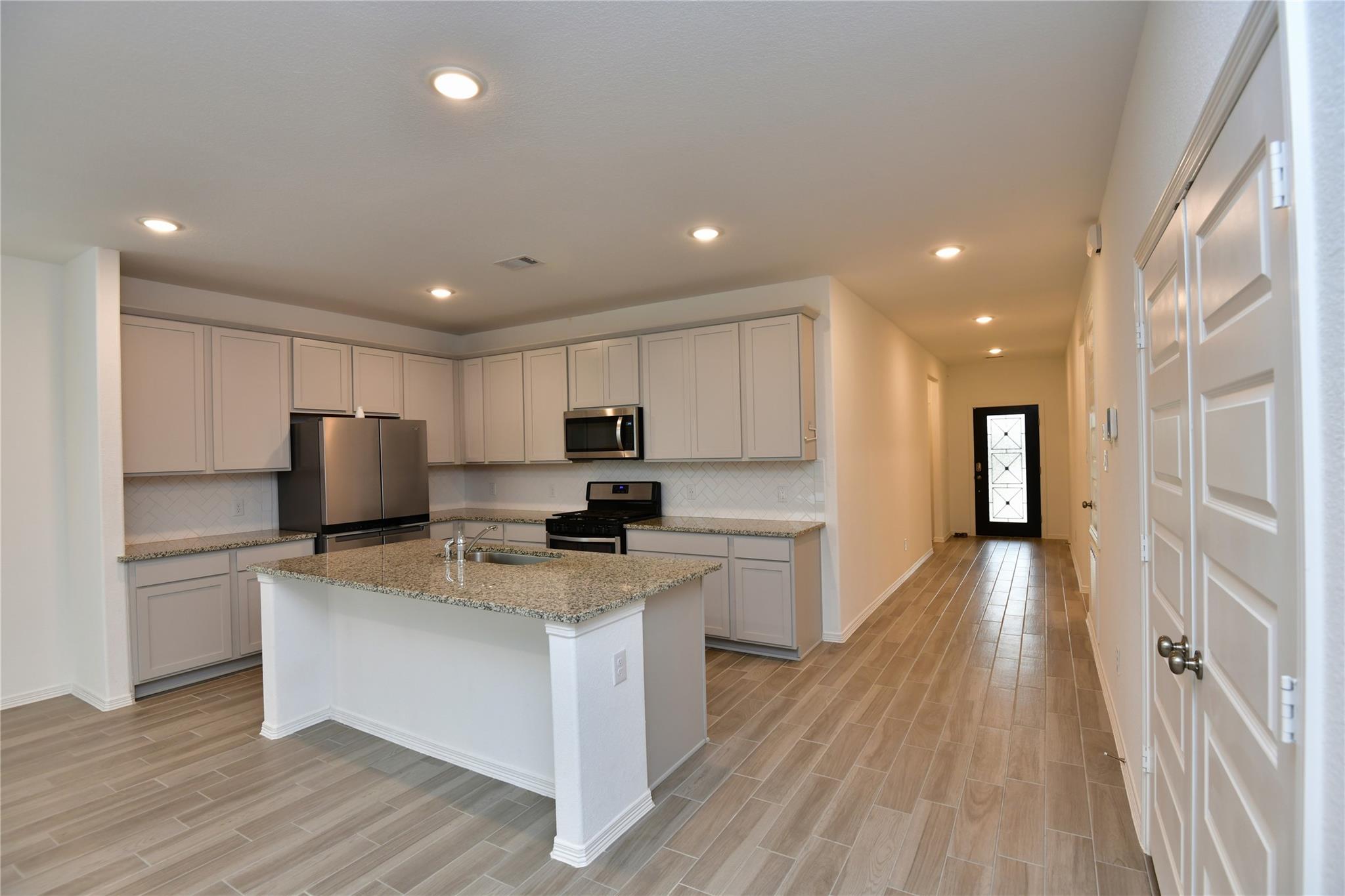 23111 Forebear Drive Property Photo 4