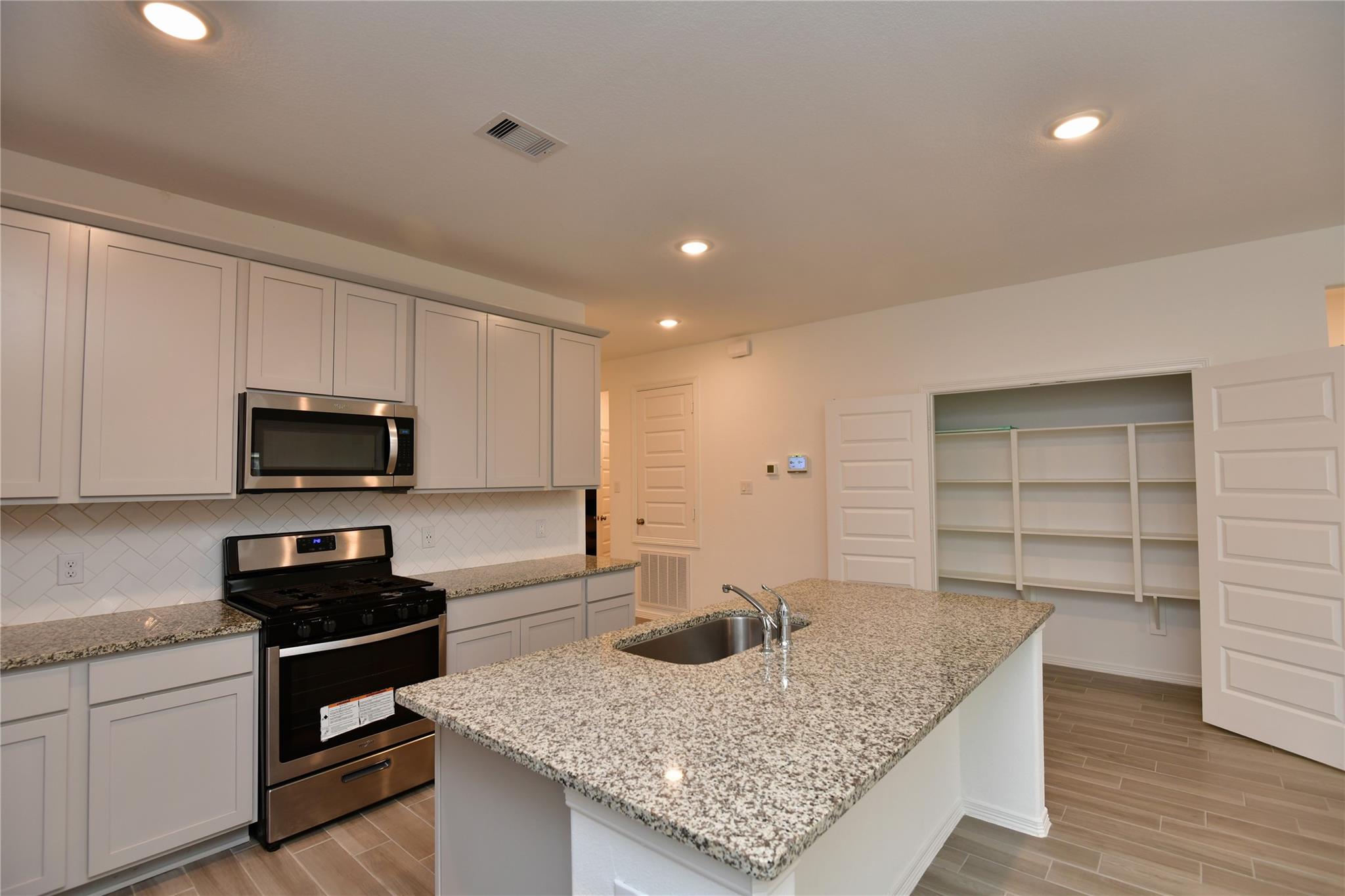 23111 Forebear Drive Property Photo 6