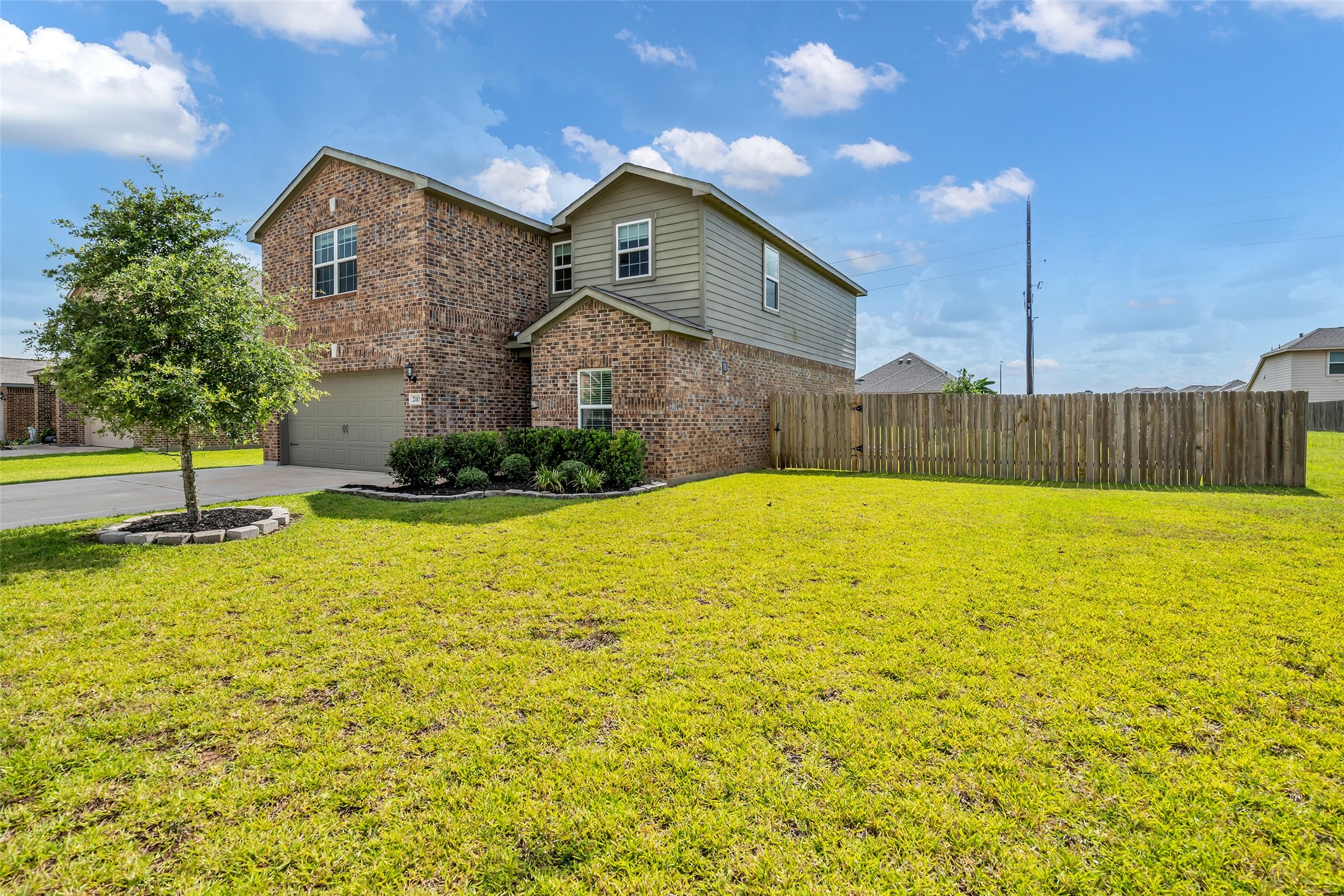 21103 Solstice Point Drive Property Photo 1