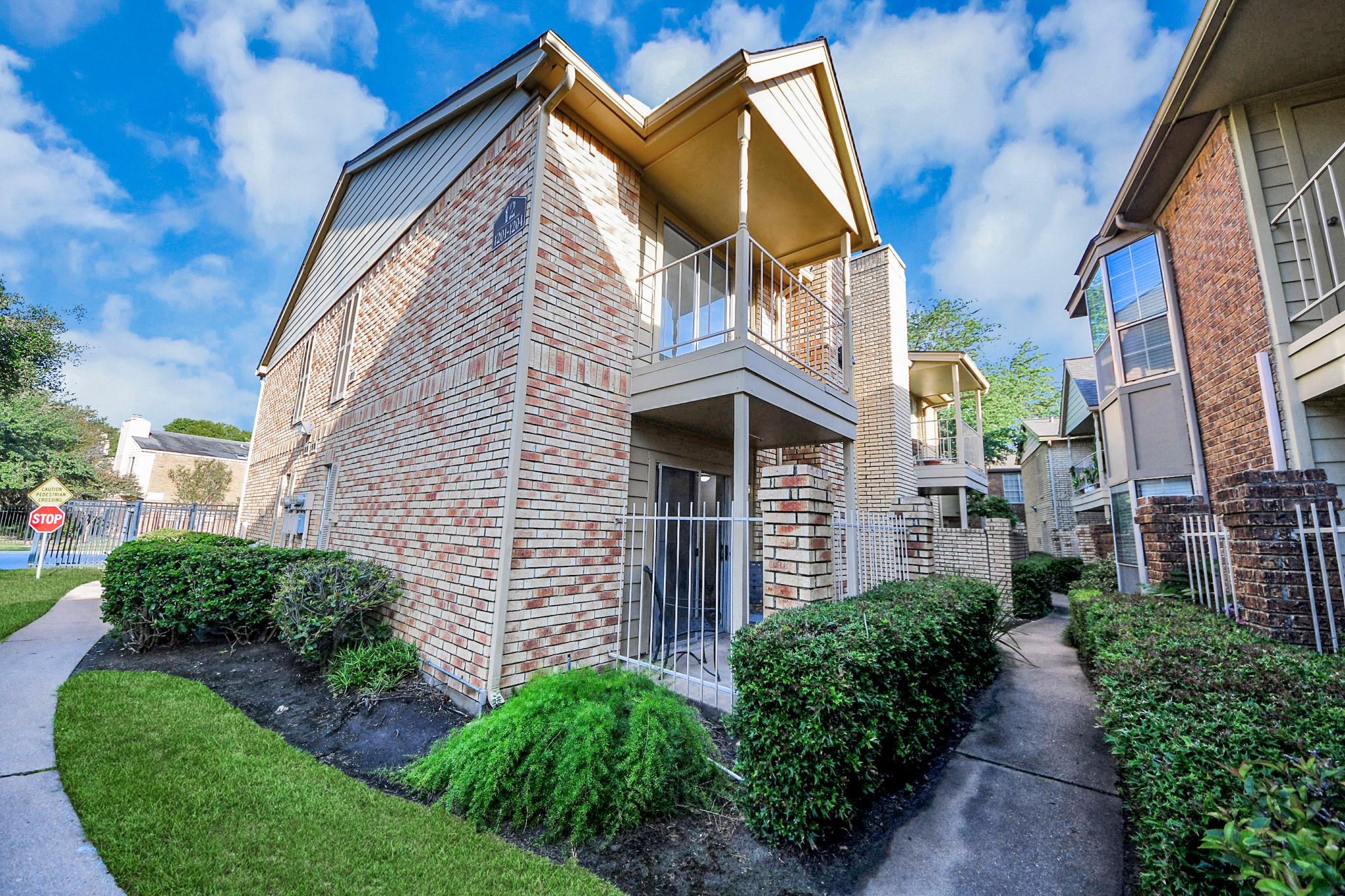 1515 Sandy Springs Road # 1202, Houston Tx 77042 Property Photo 1