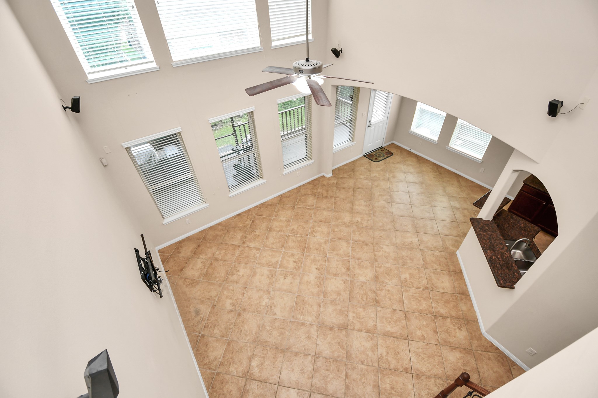 24931 Diamond Ranch Drive Property Photo 3