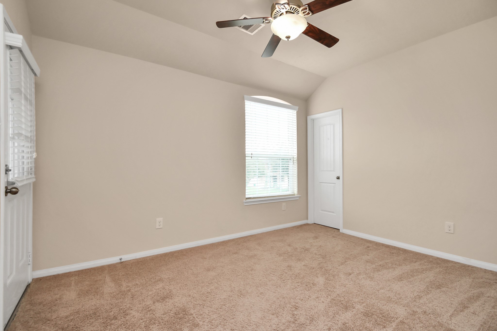 24931 Diamond Ranch Drive Property Photo 20