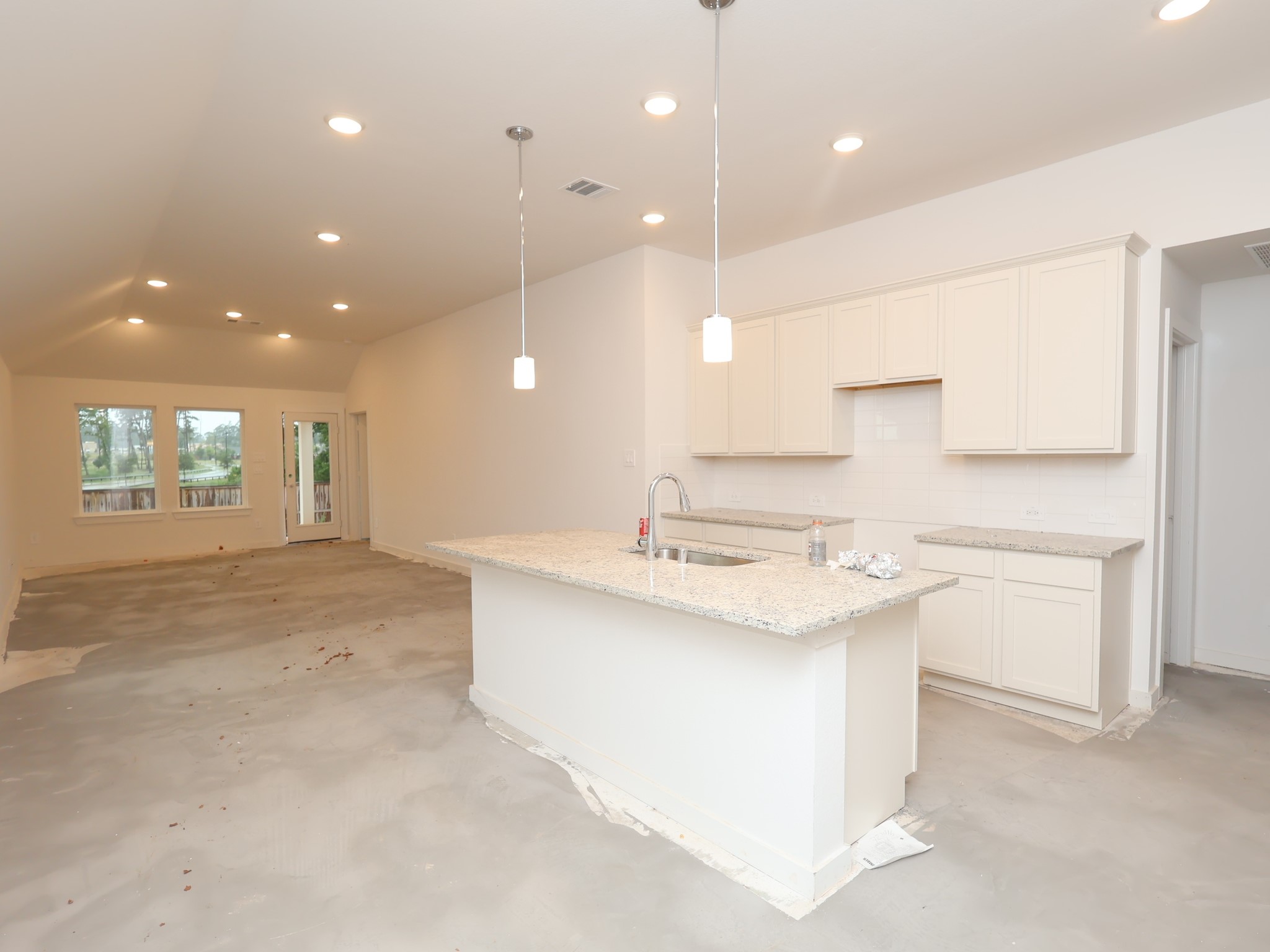702 Falling Cave Drive Property Photo 3