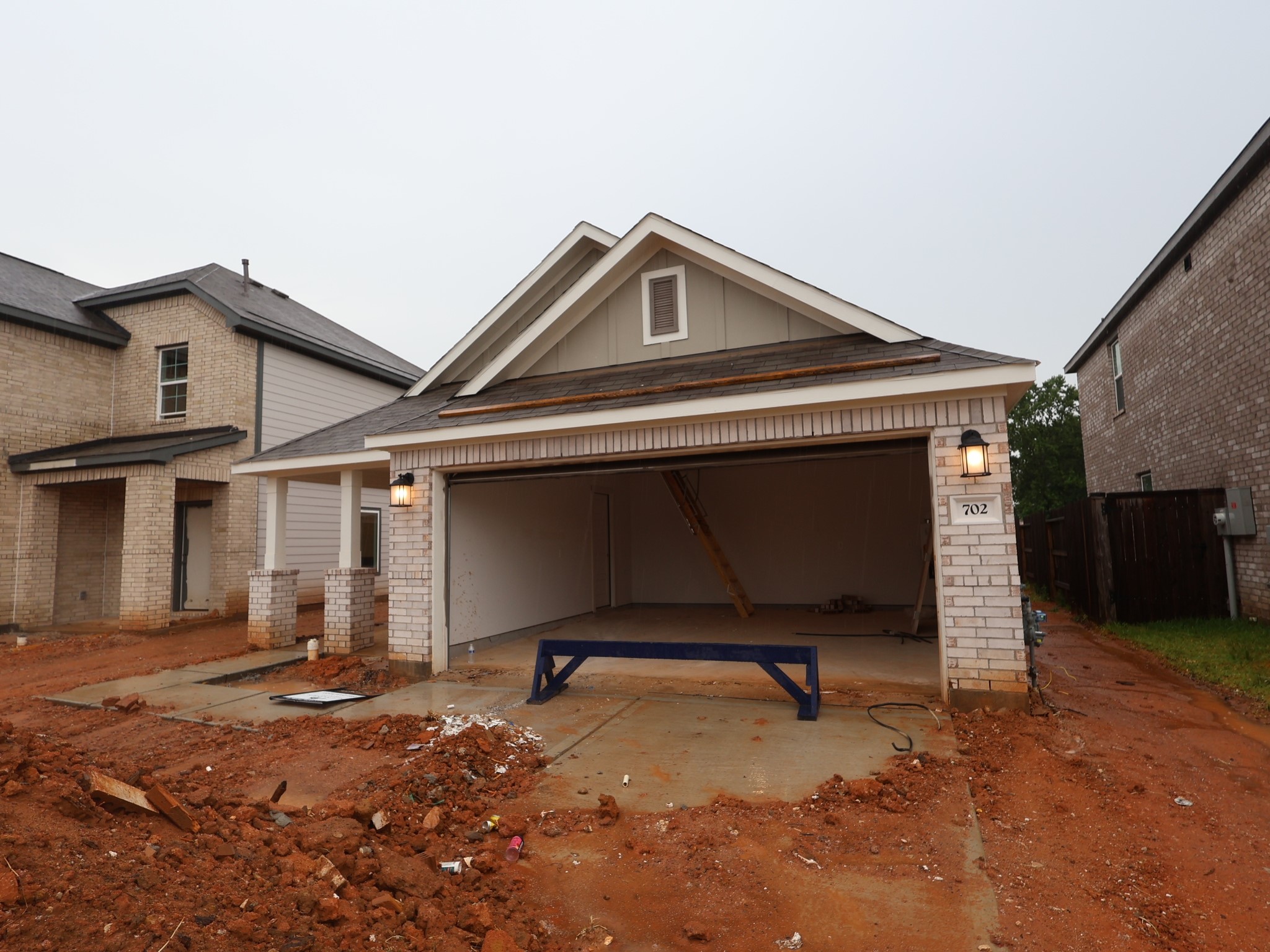 702 Falling Cave Drive Property Photo 8