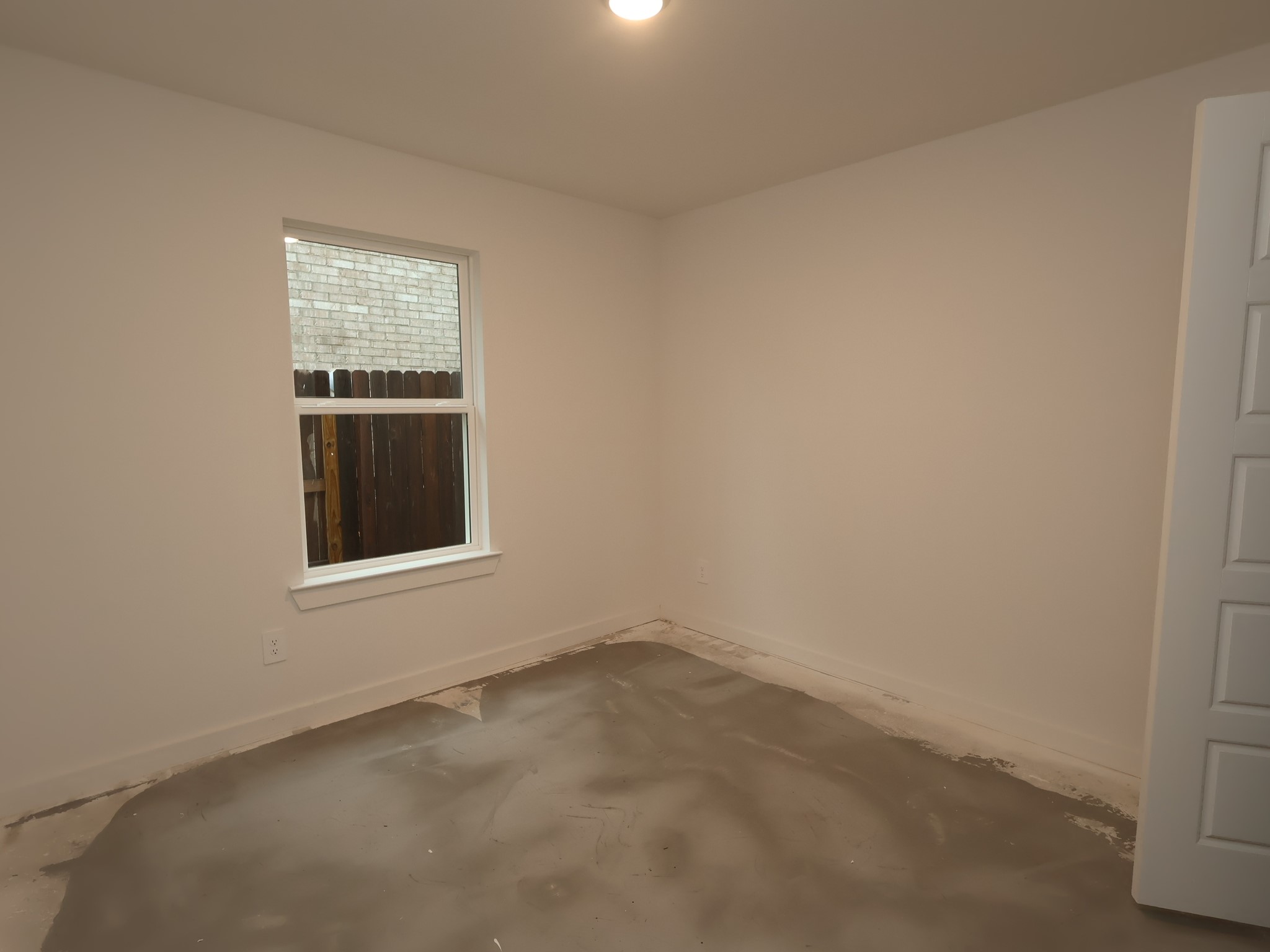 702 Falling Cave Drive Property Photo 12