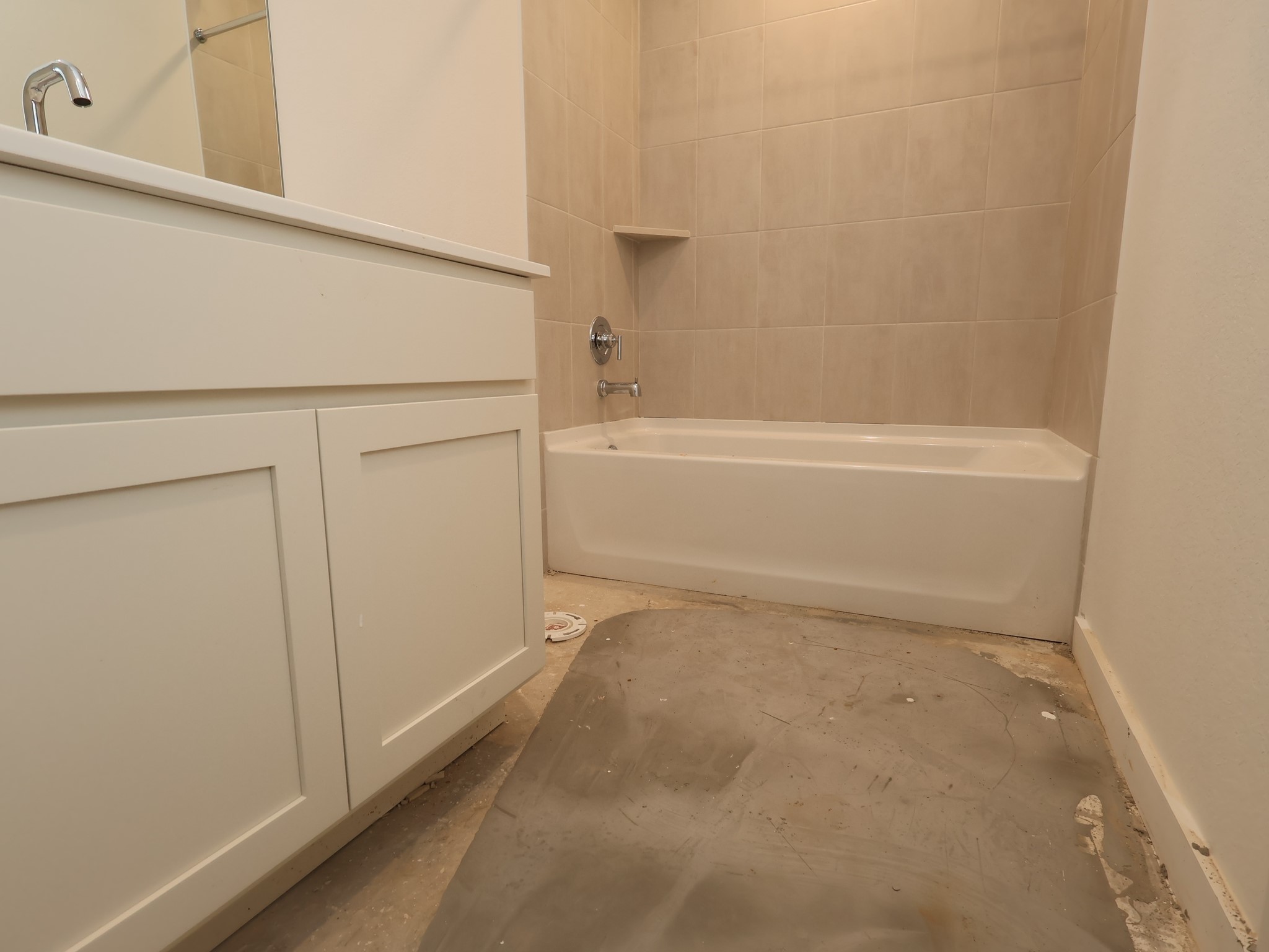 702 Falling Cave Drive Property Photo 13