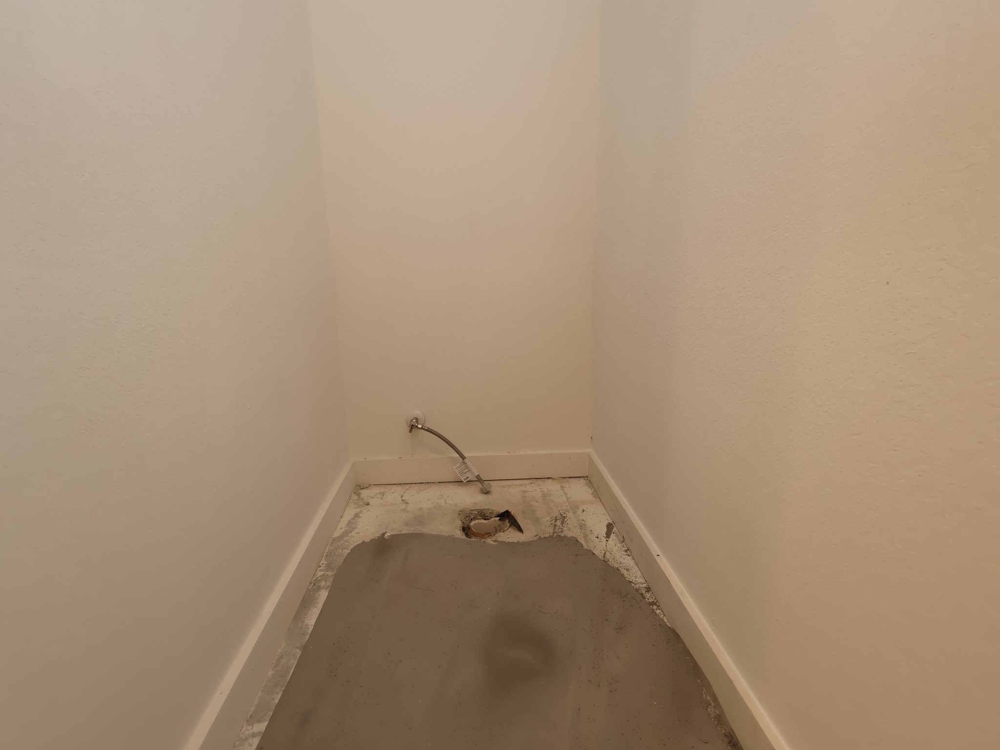 702 Falling Cave Drive Property Photo 17