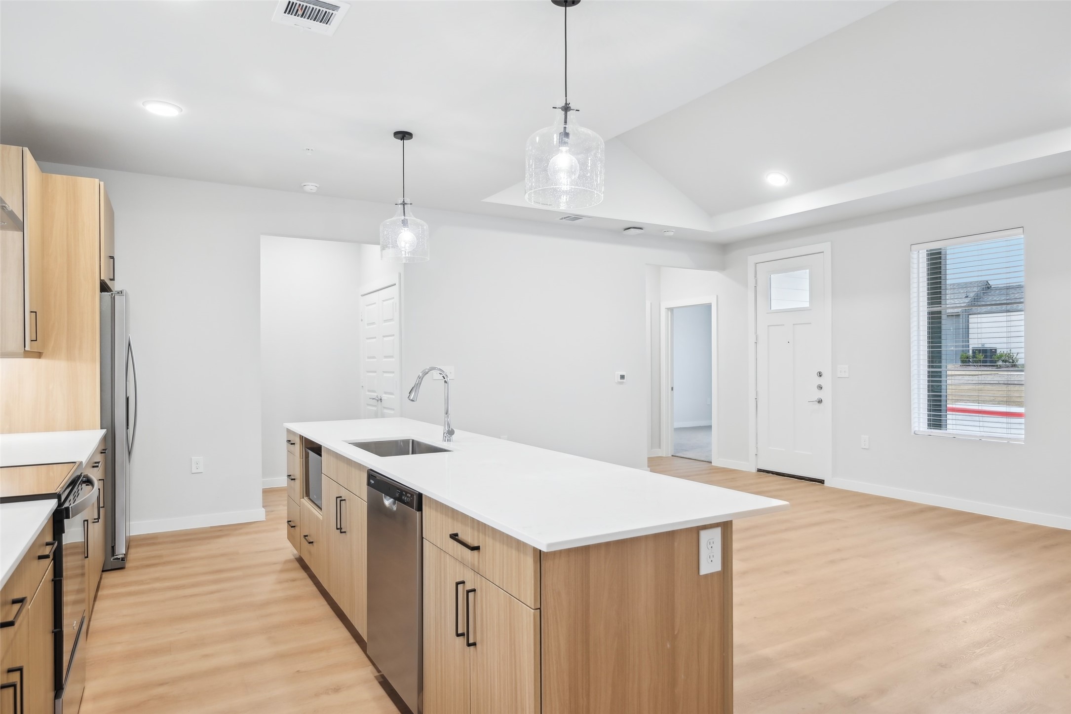 3651-917 S Custer Road Property Photo 15