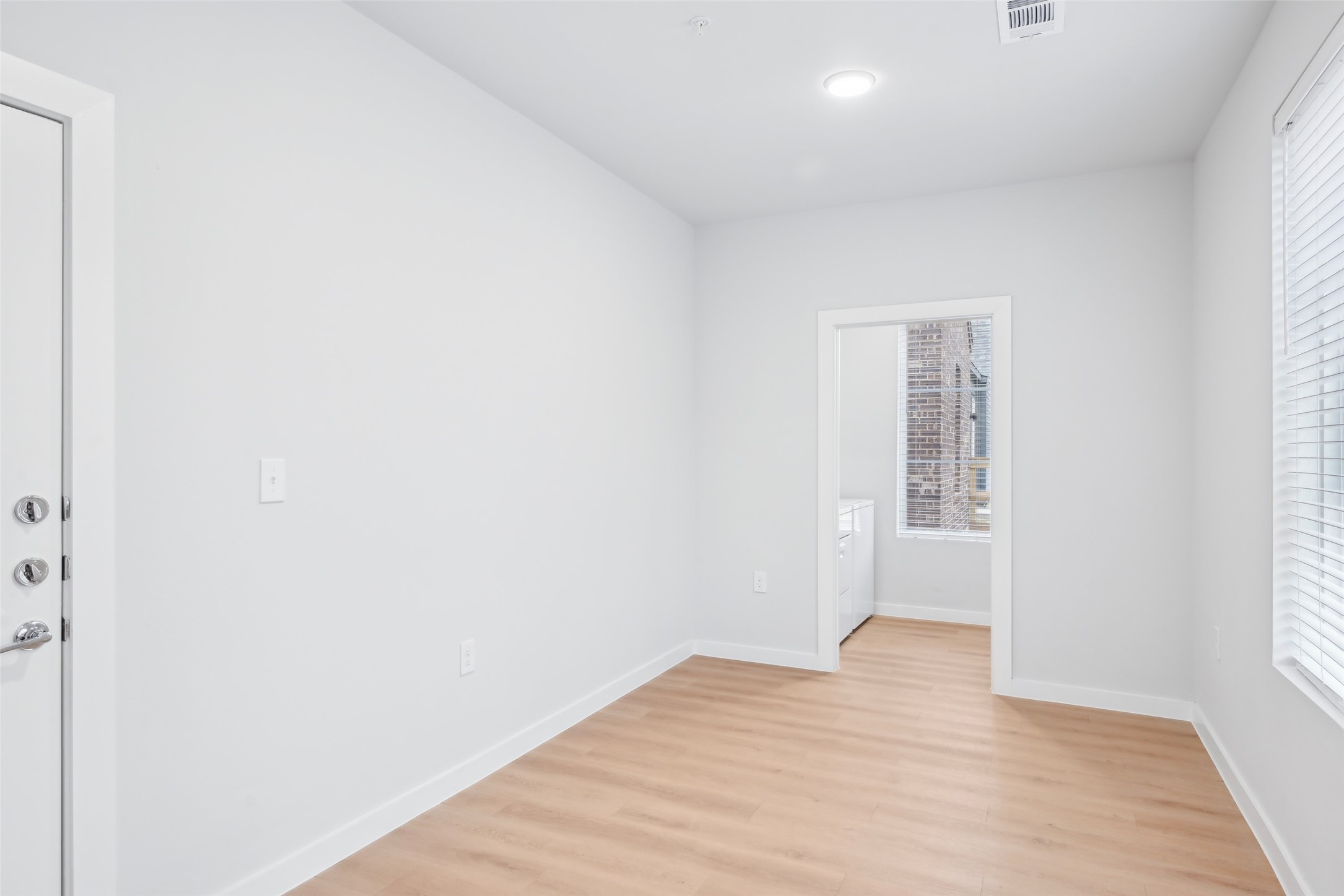 3651-917 S Custer Road Property Photo 19