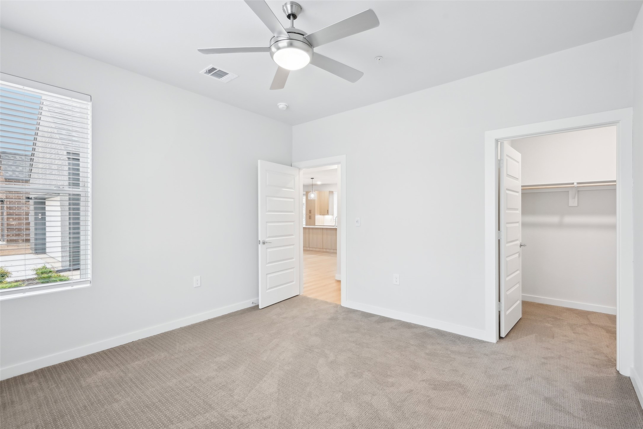 3651-917 S Custer Road Property Photo 23