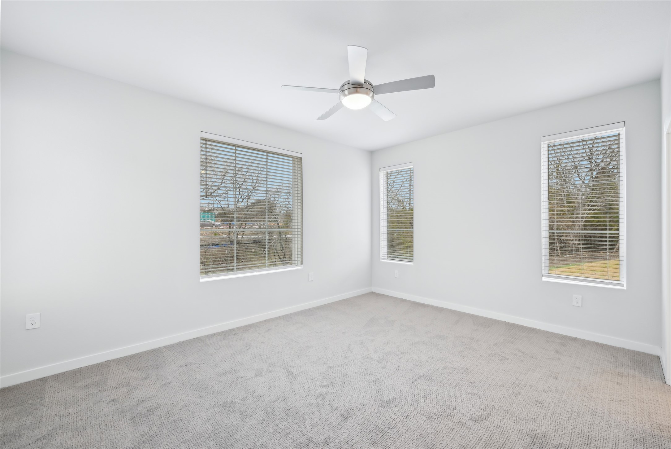 3651-917 S Custer Road Property Photo 28