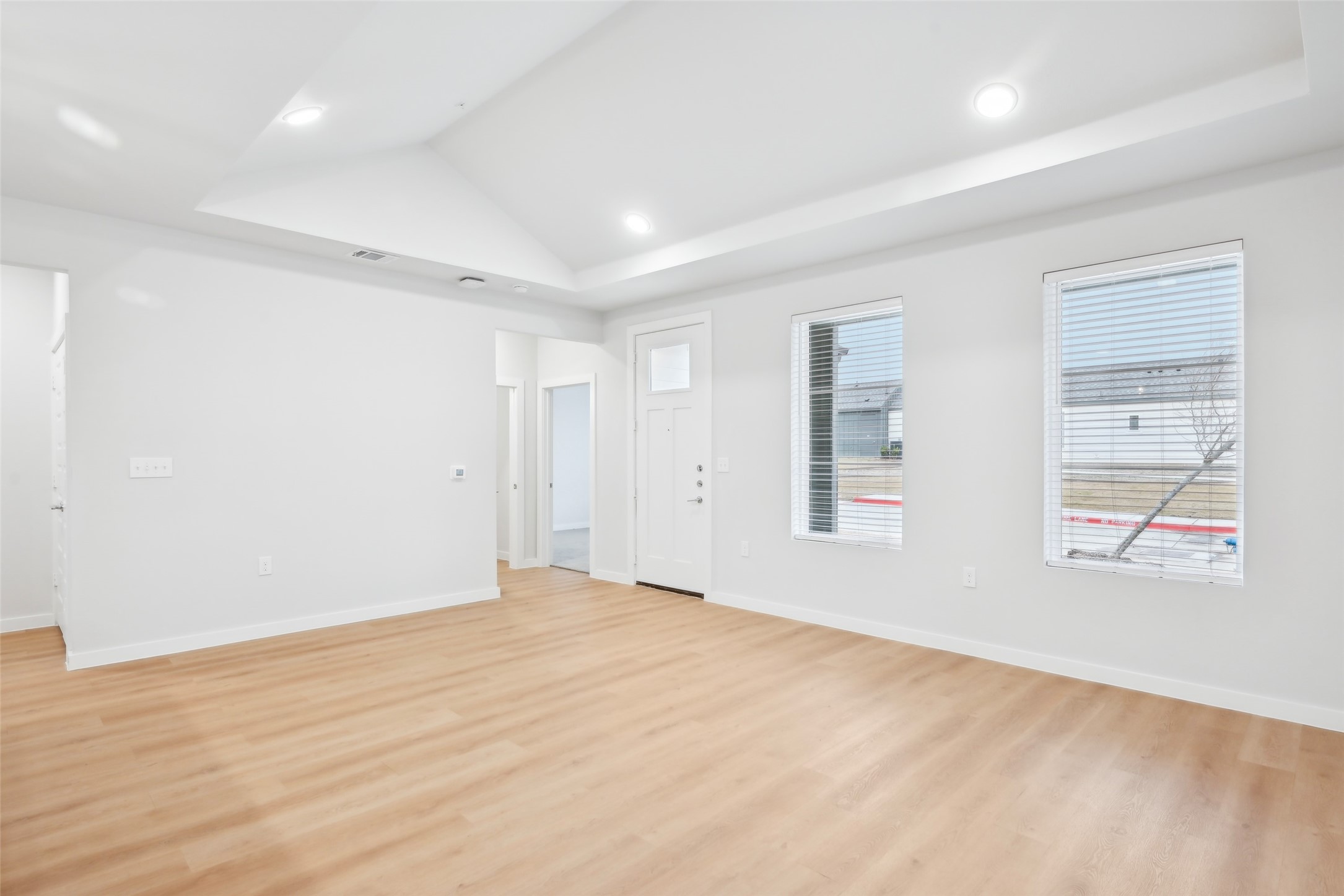 3651-917 S Custer Road Property Photo 31