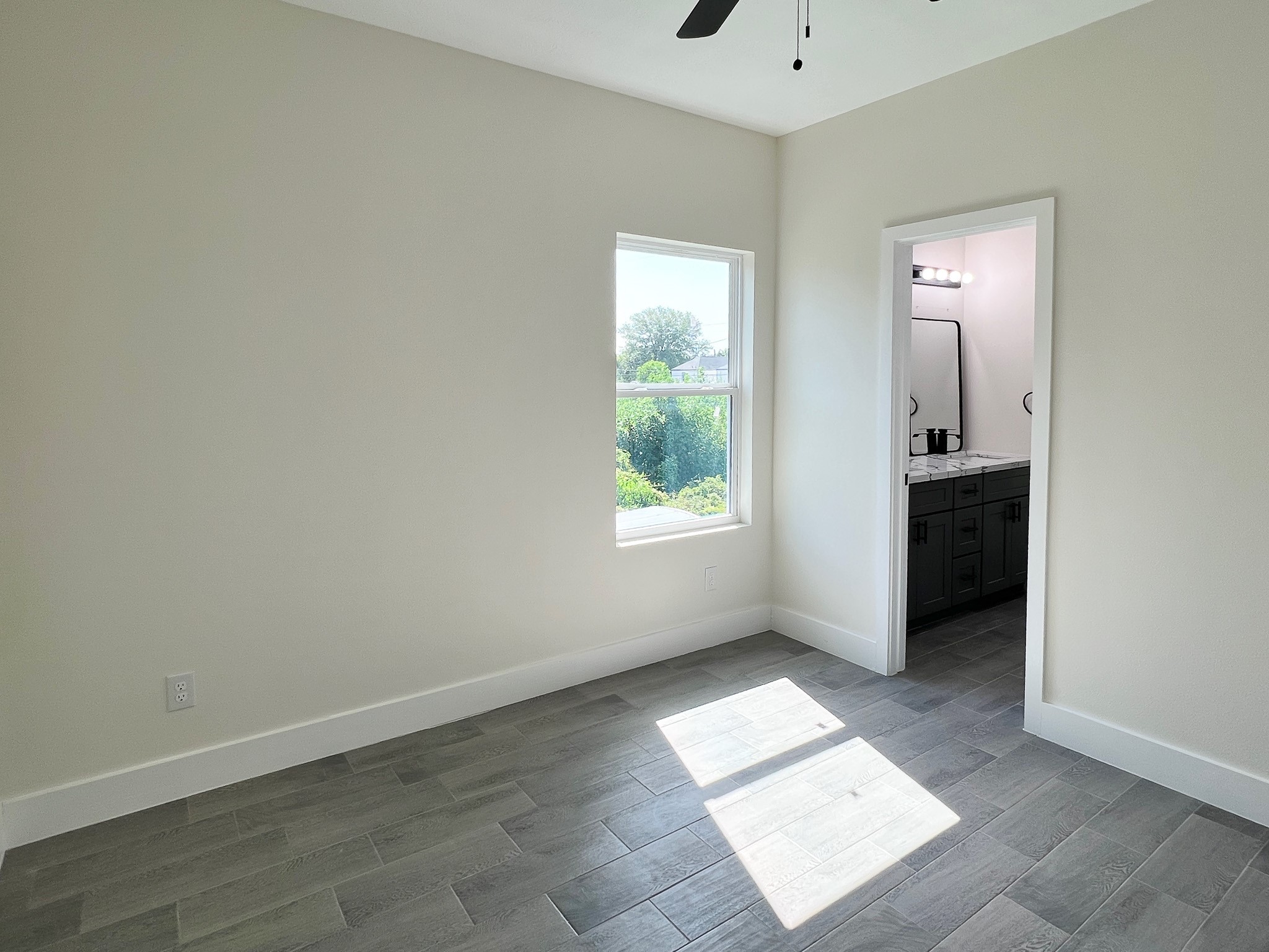 4315 Plaag B Property Photo 11