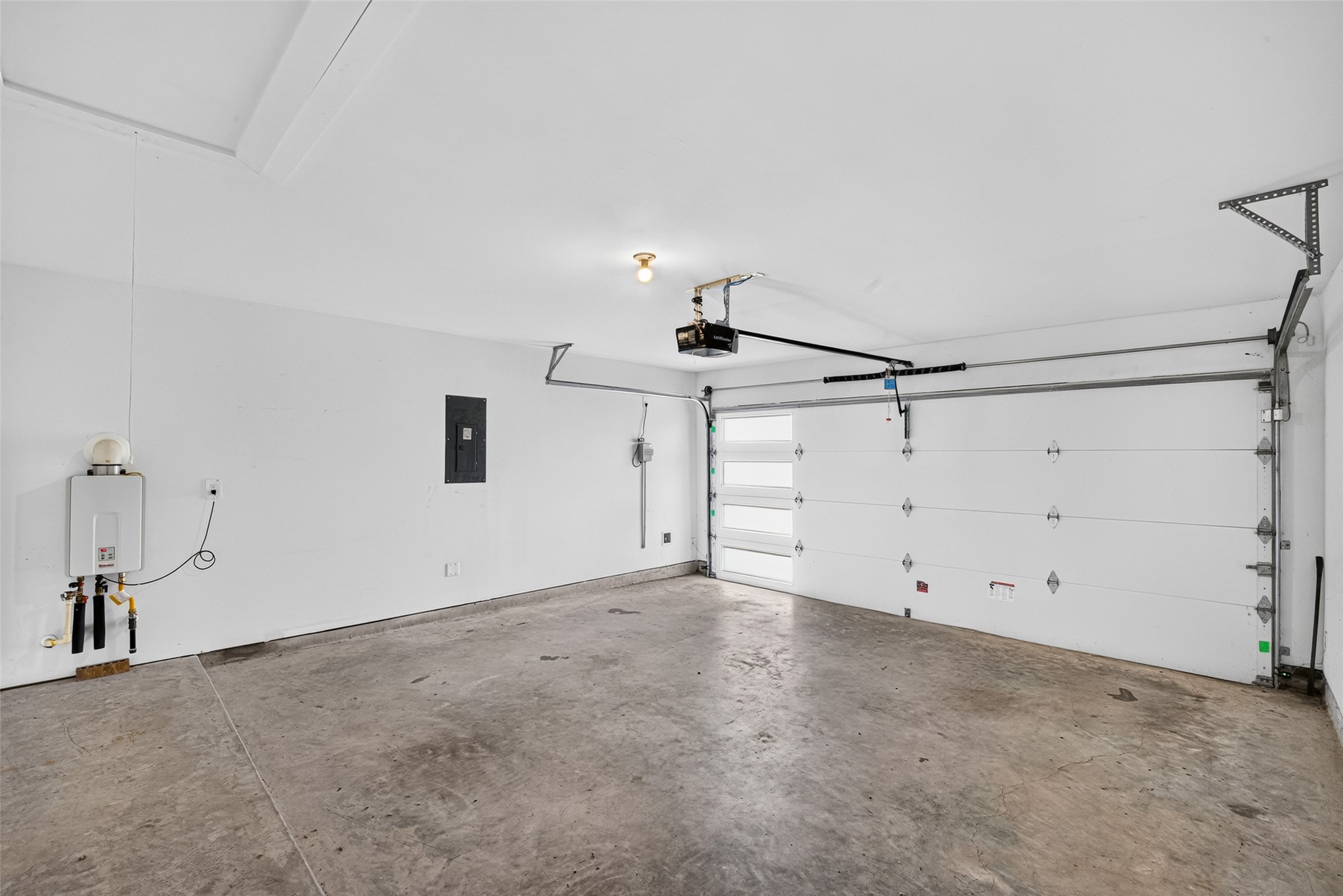 711 Boer Plains Drive Property Photo 34