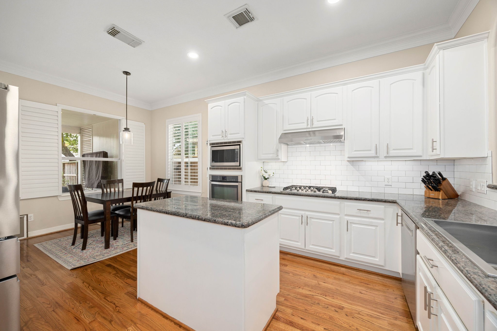 137 White Drive Property Photo 8