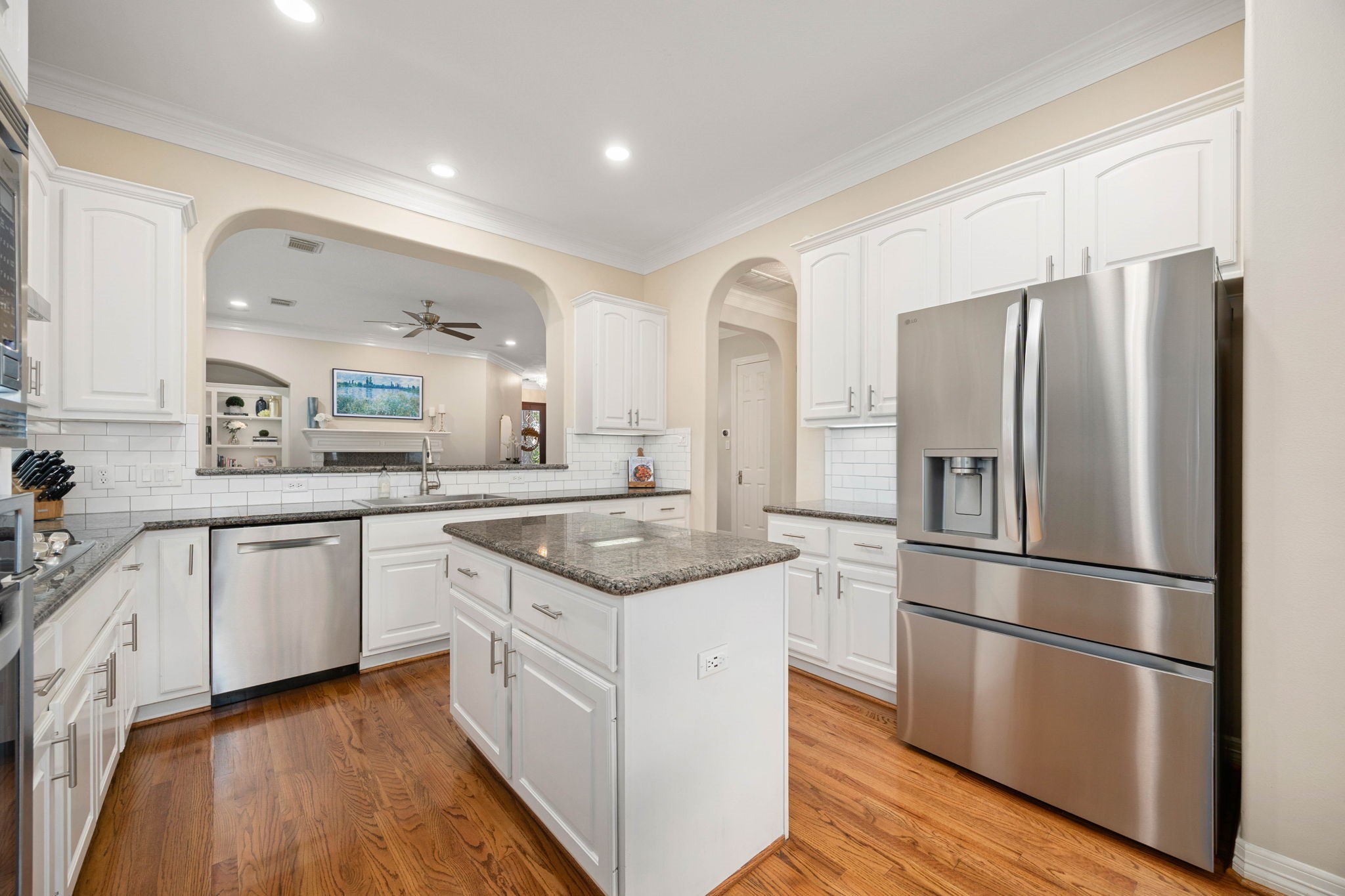 137 White Drive Property Photo 9