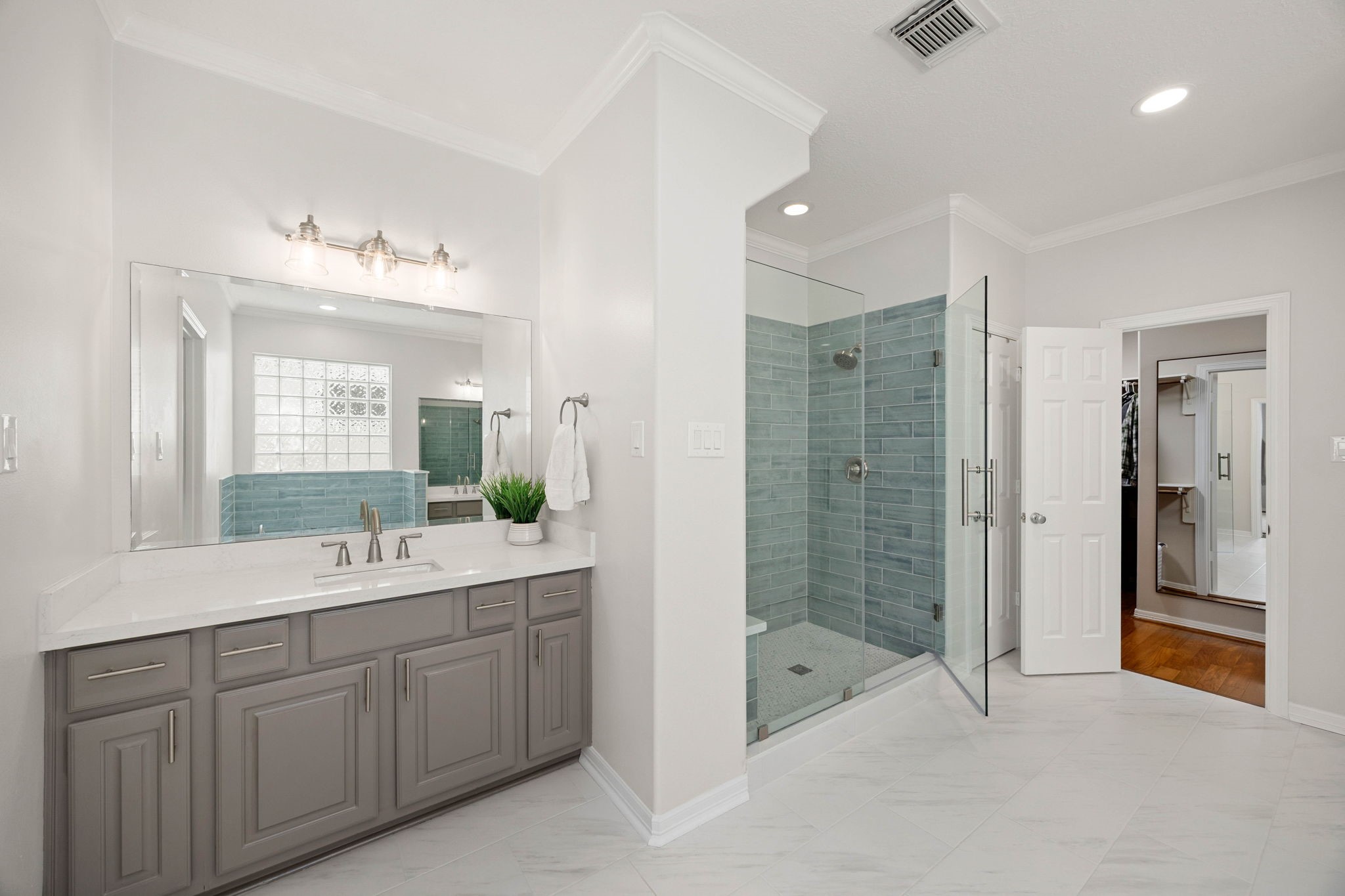 137 White Drive Property Photo 18