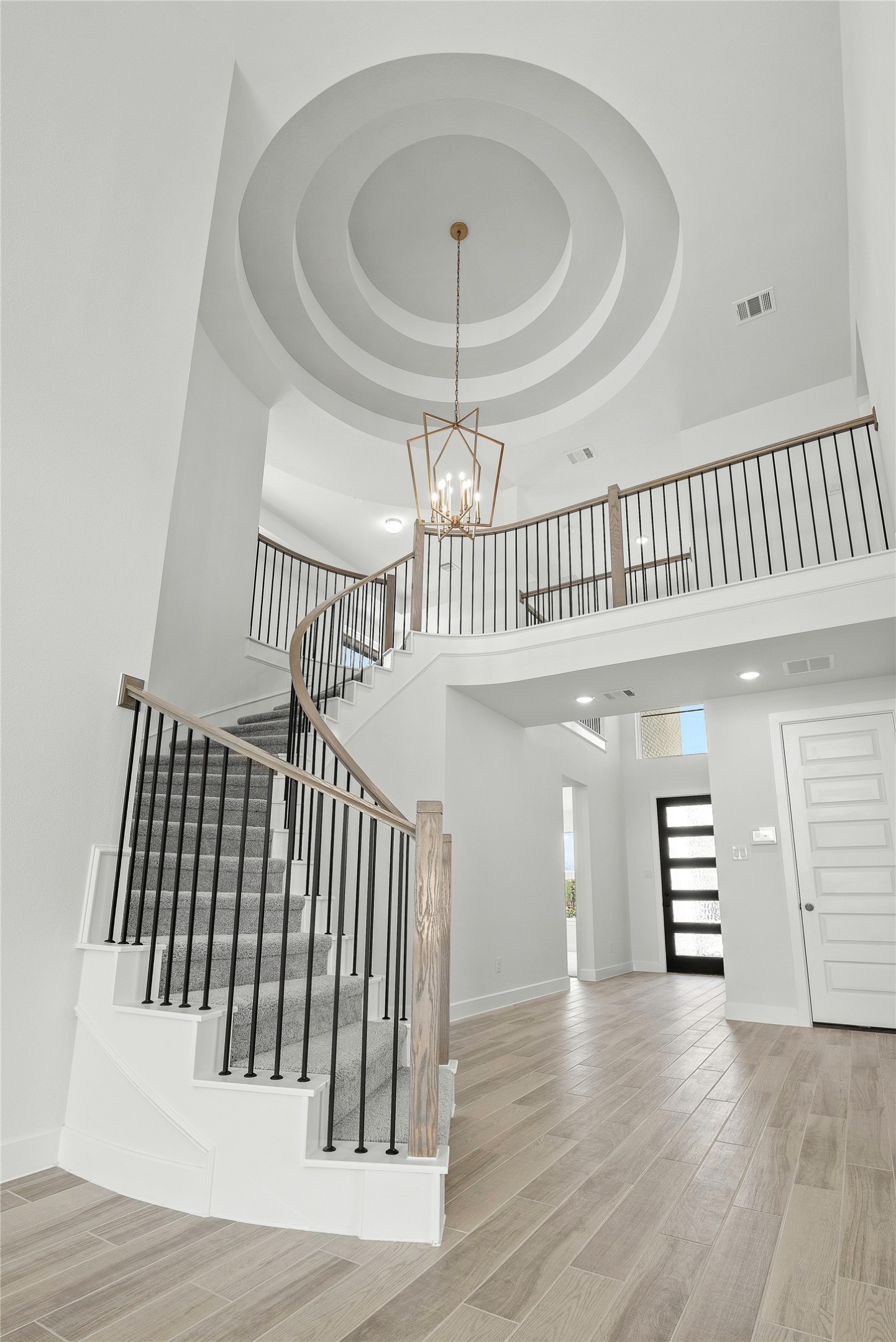 5602 Sandcastle Ridge Drive Property Photo 2