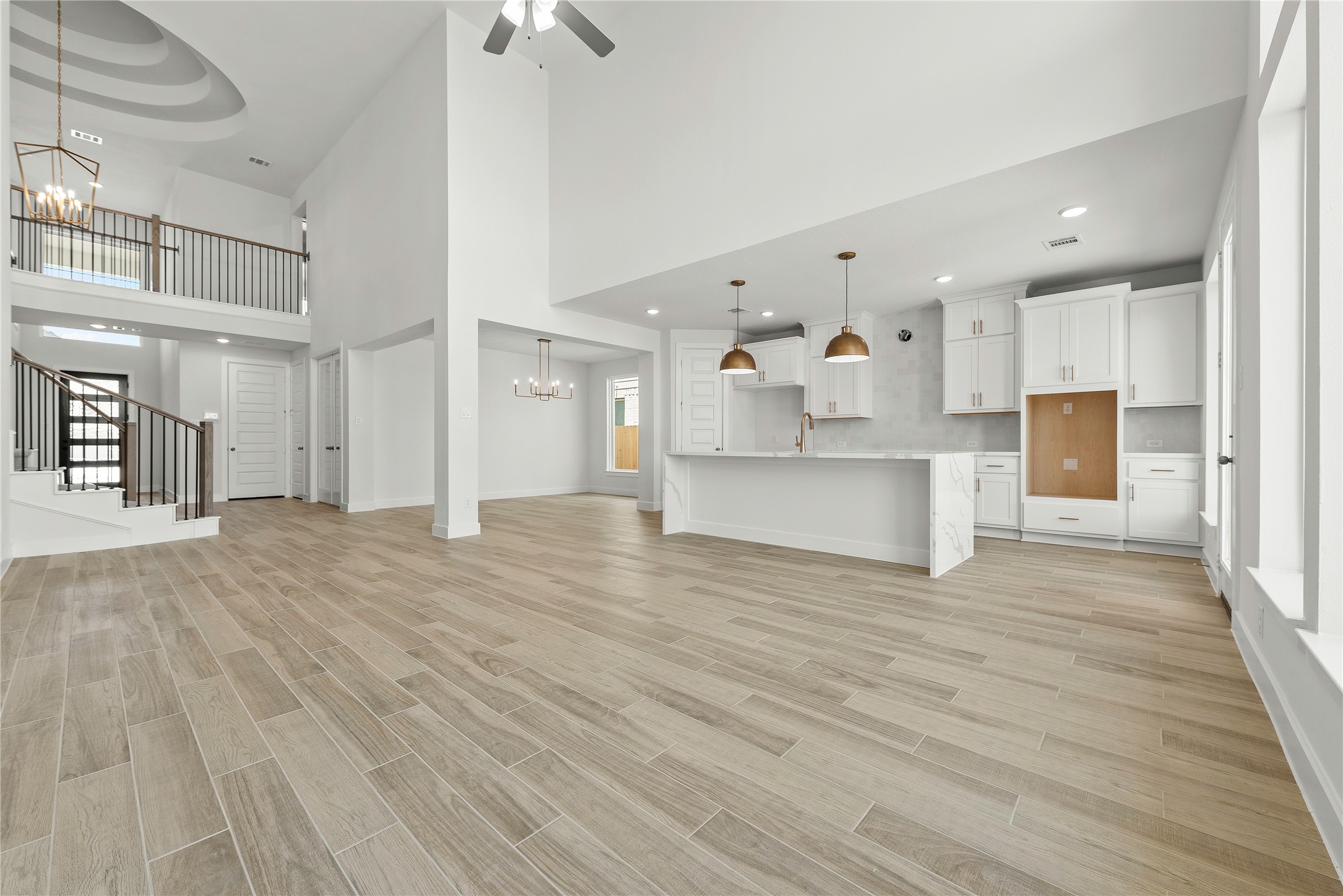 5602 Sandcastle Ridge Drive Property Photo 4