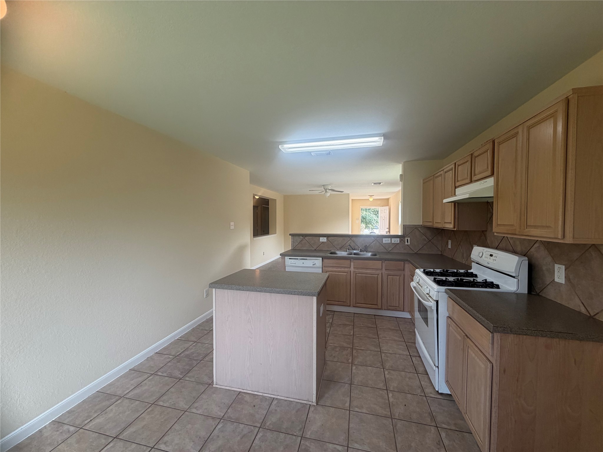 8103 Forest Glen Drive Property Photo 8