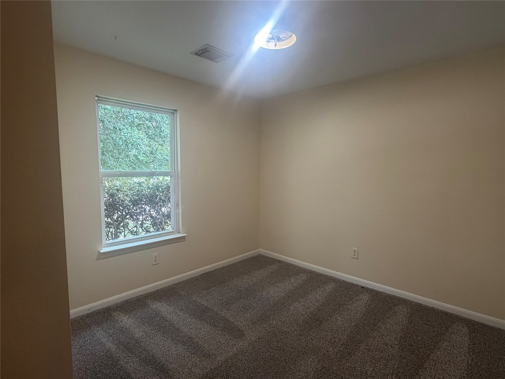 8103 Forest Glen Drive Property Photo 17