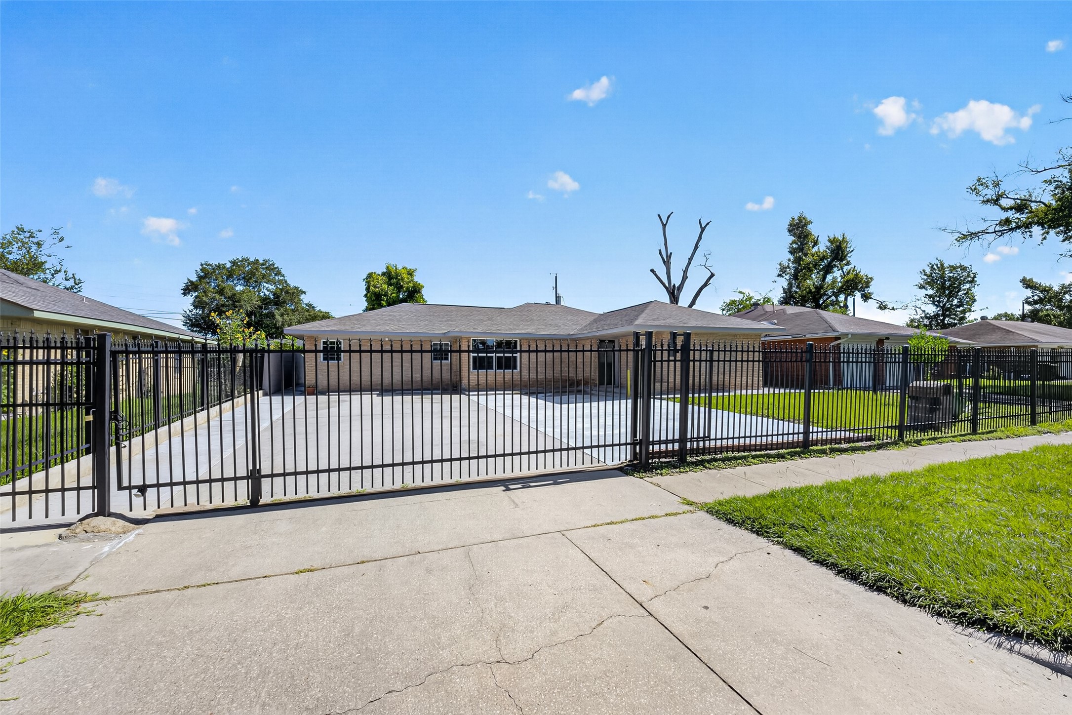 7950 Longridge Drive Property Photo 1