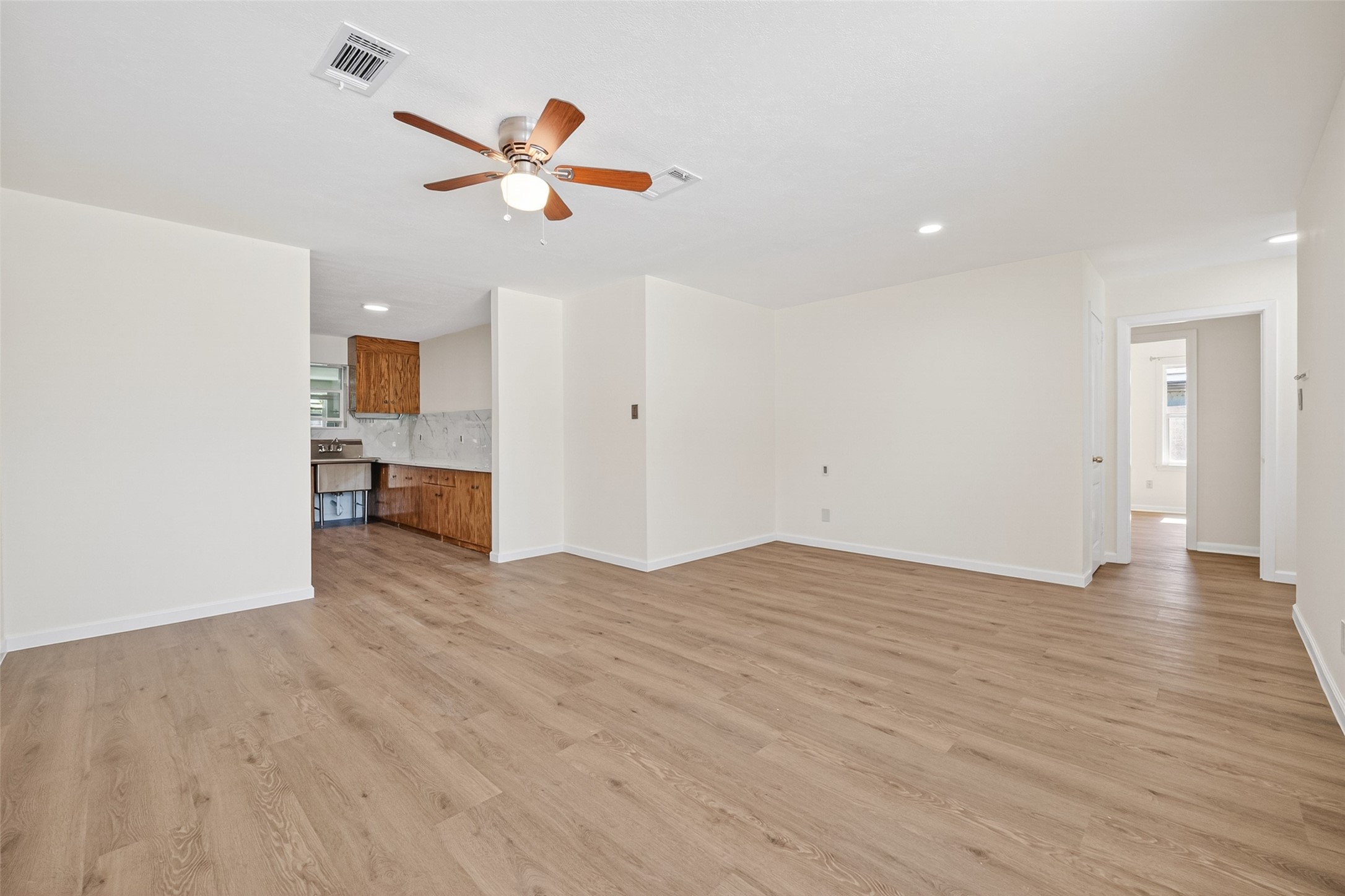 7950 Longridge Drive Property Photo 7