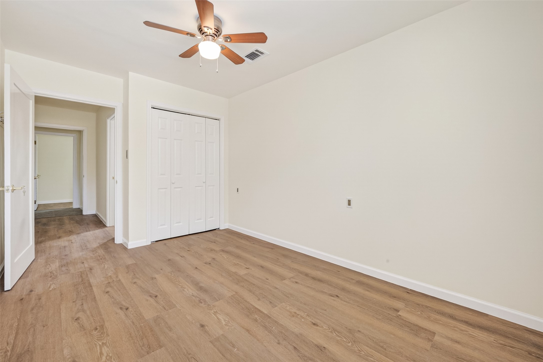 7950 Longridge Drive Property Photo 21