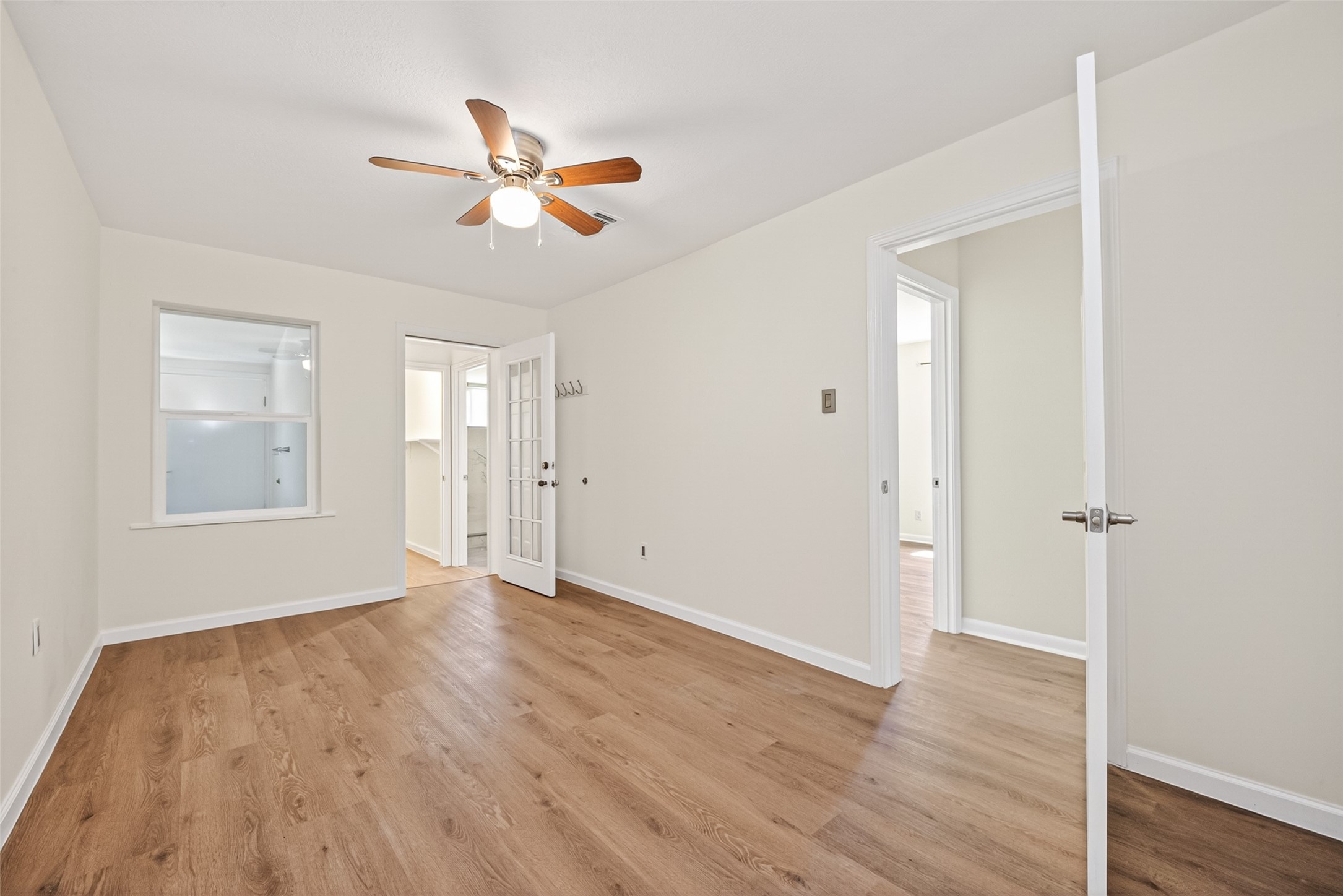 7950 Longridge Drive Property Photo 28