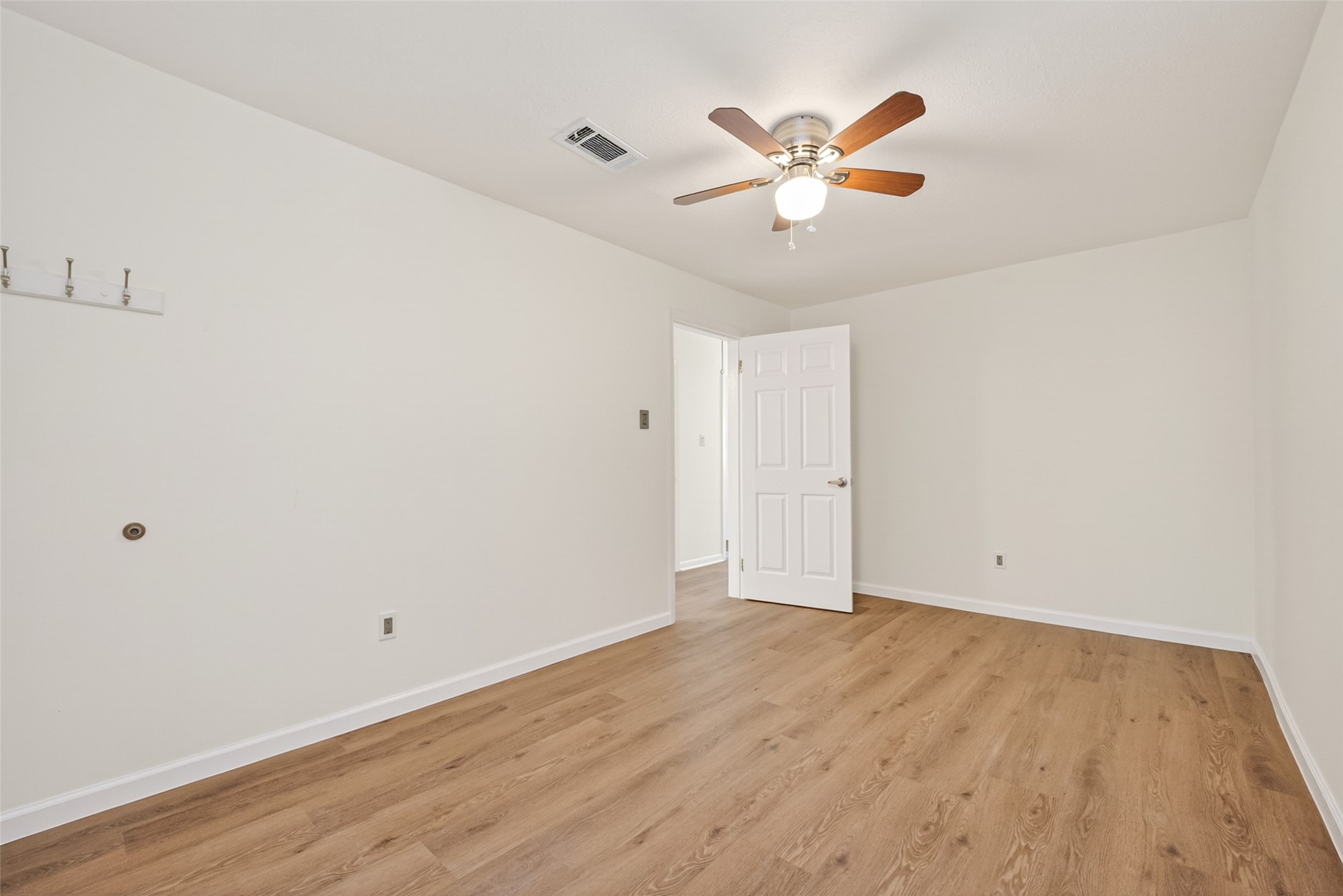 7950 Longridge Drive Property Photo 29