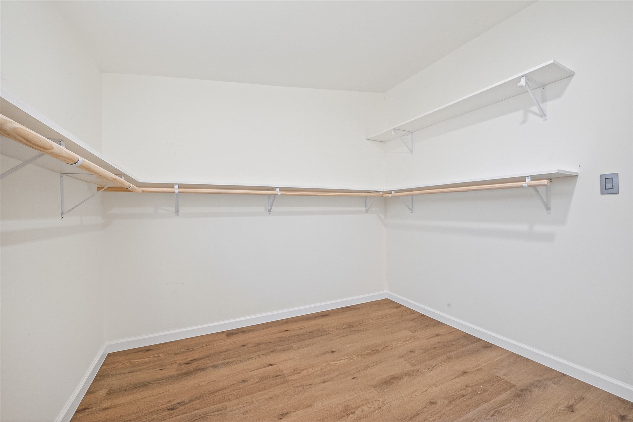 7950 Longridge Drive Property Photo 38