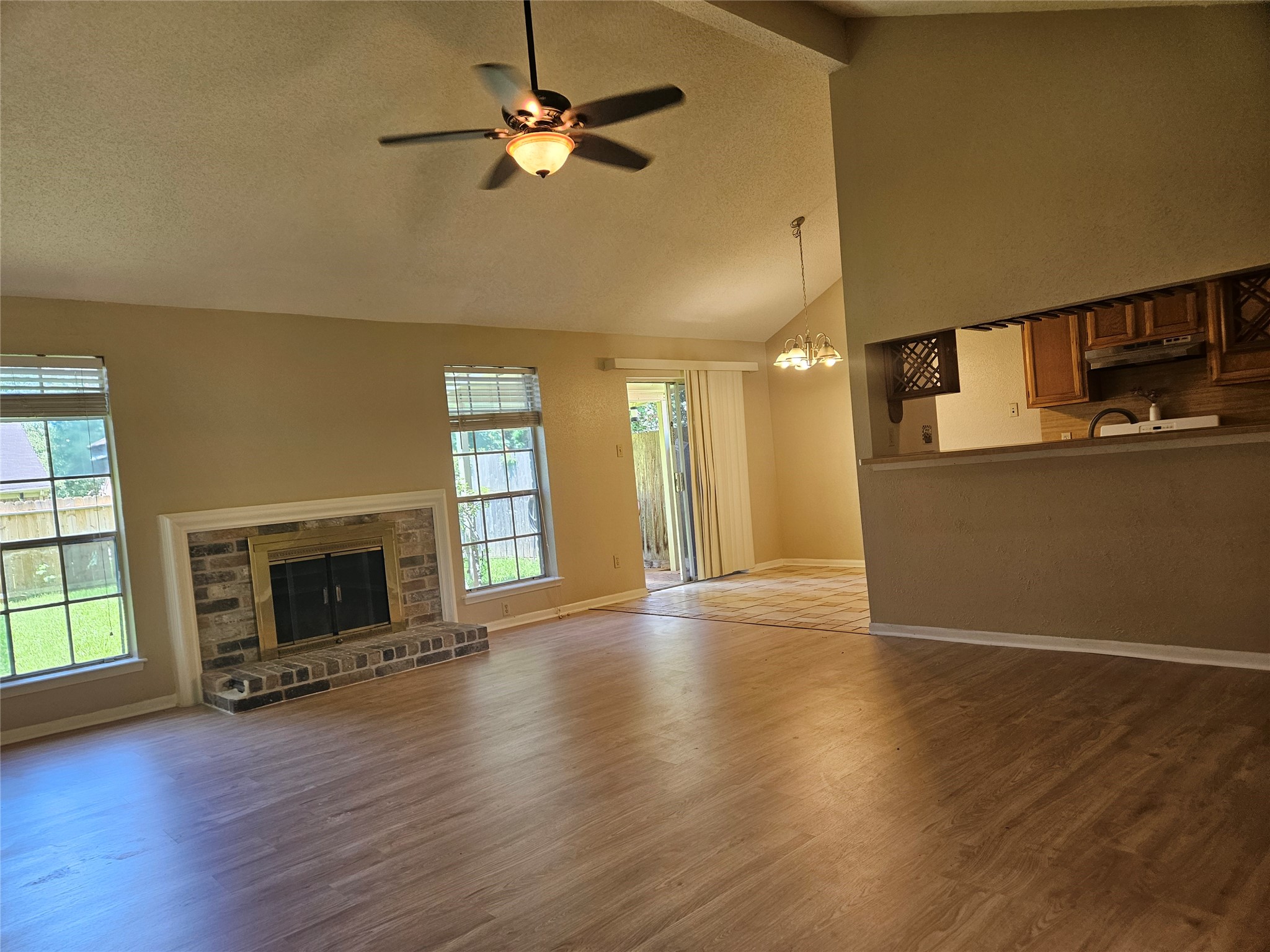 2822 Chimneystone Drive Property Photo 9