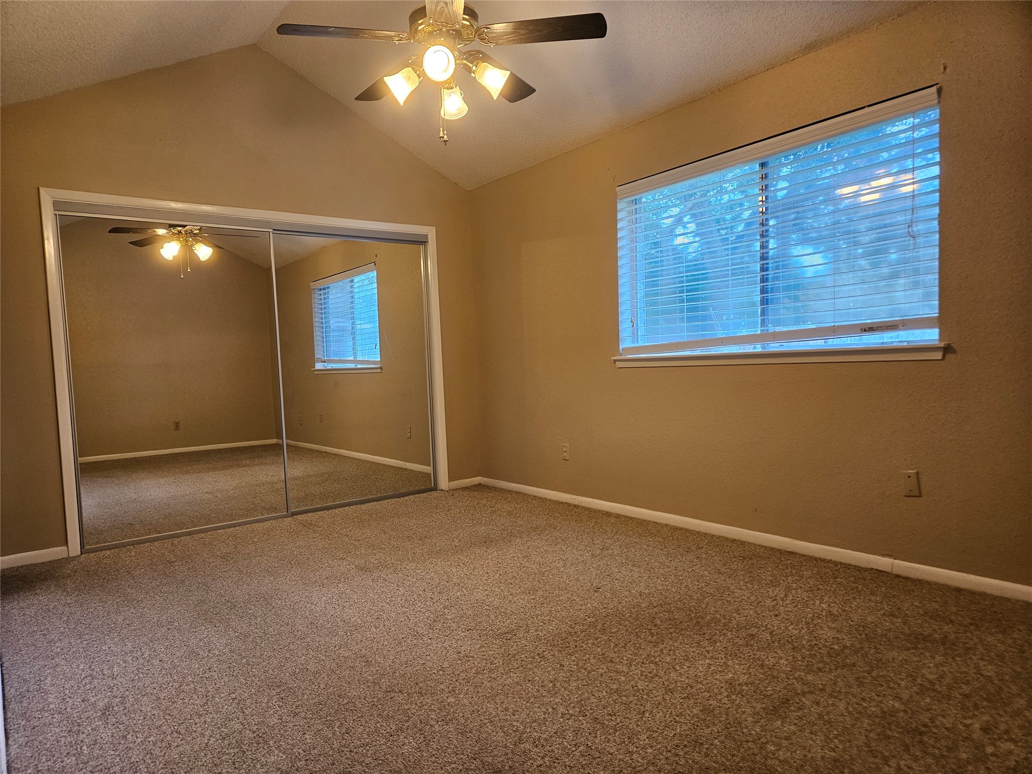 2822 Chimneystone Drive Property Photo 13