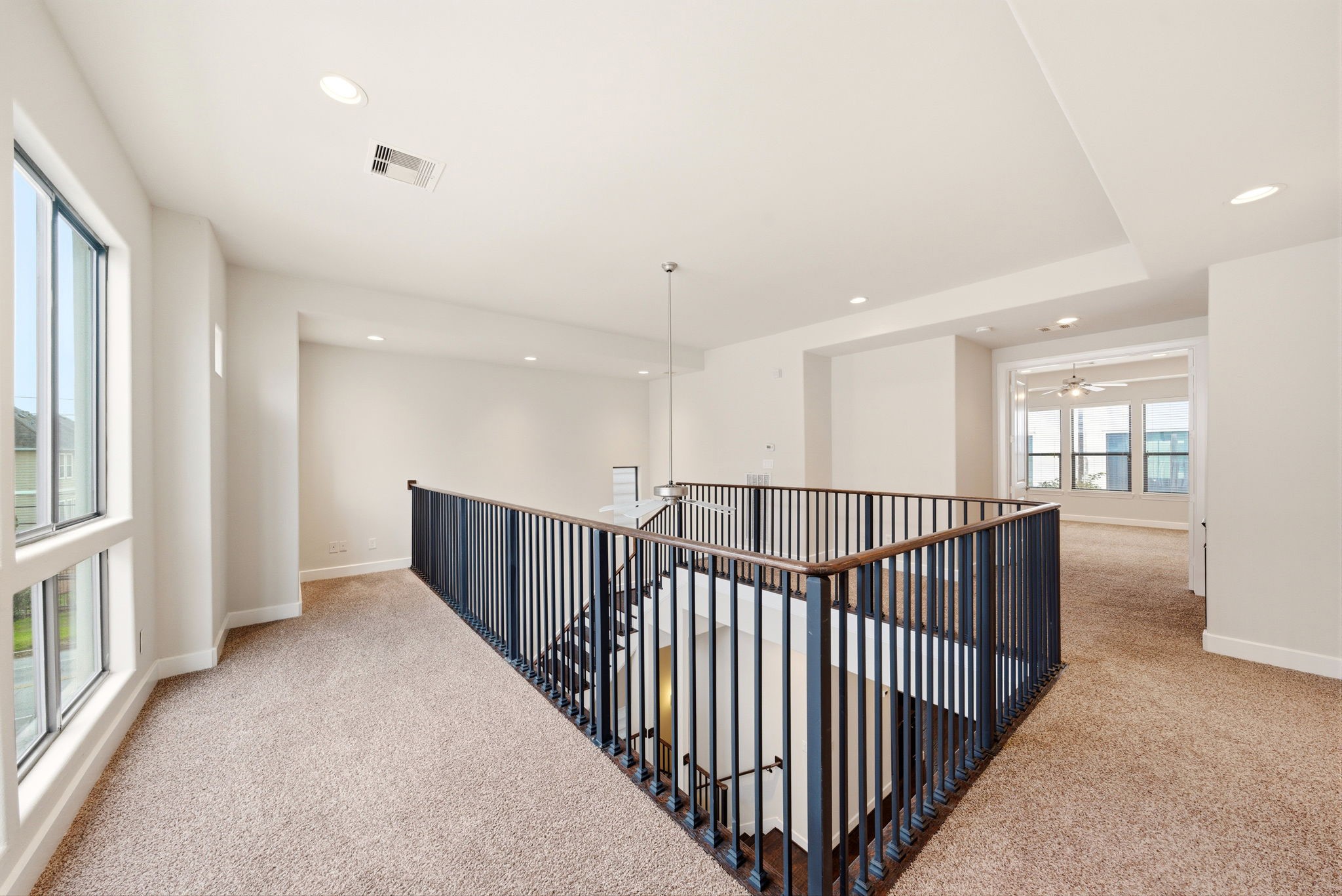 2706 Leeland Street Property Photo 19