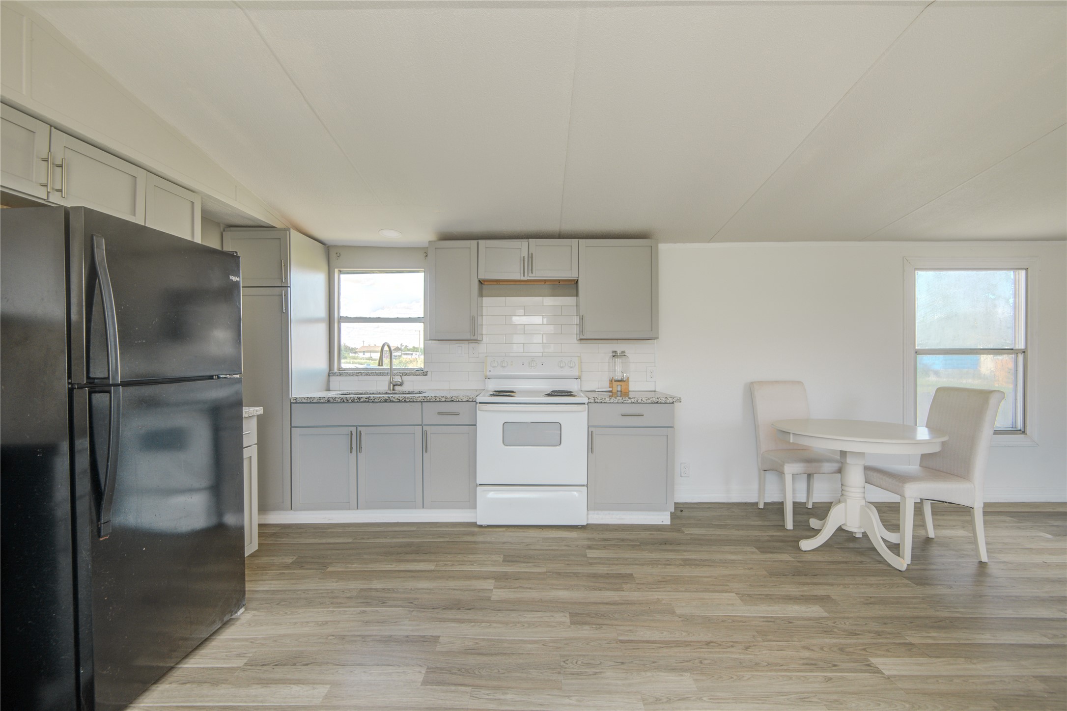 614 Road 5707 Property Photo 1